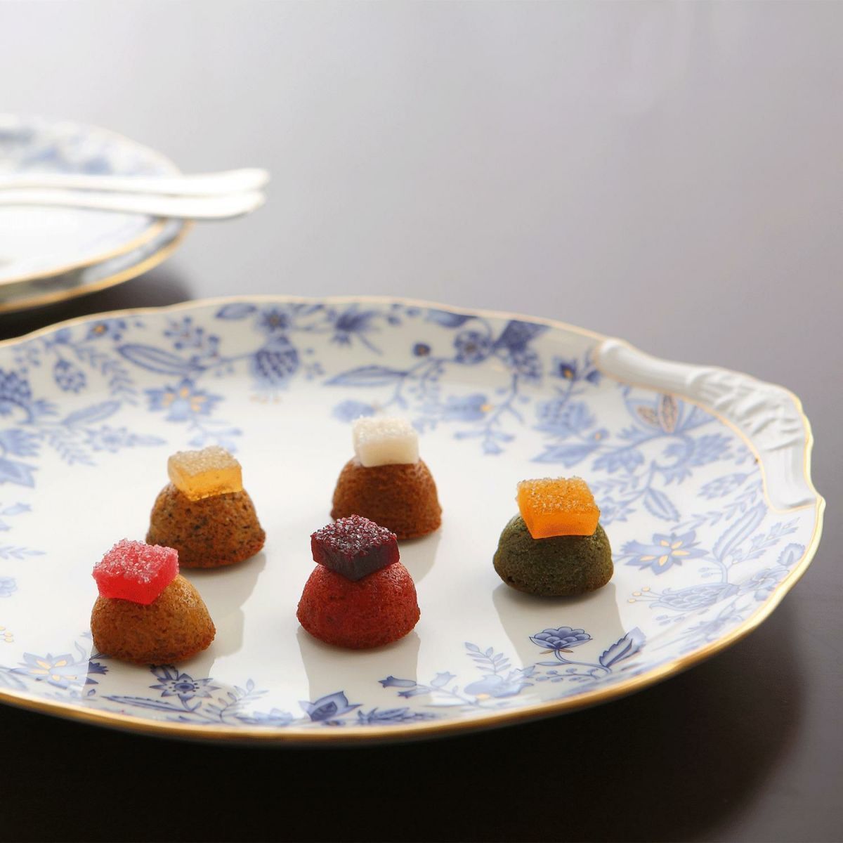 Đĩa bánh đặc biệt (party plate) dài 27,9cm sứ xương | Noritake Blue Sorrentino 4562L - 58119A