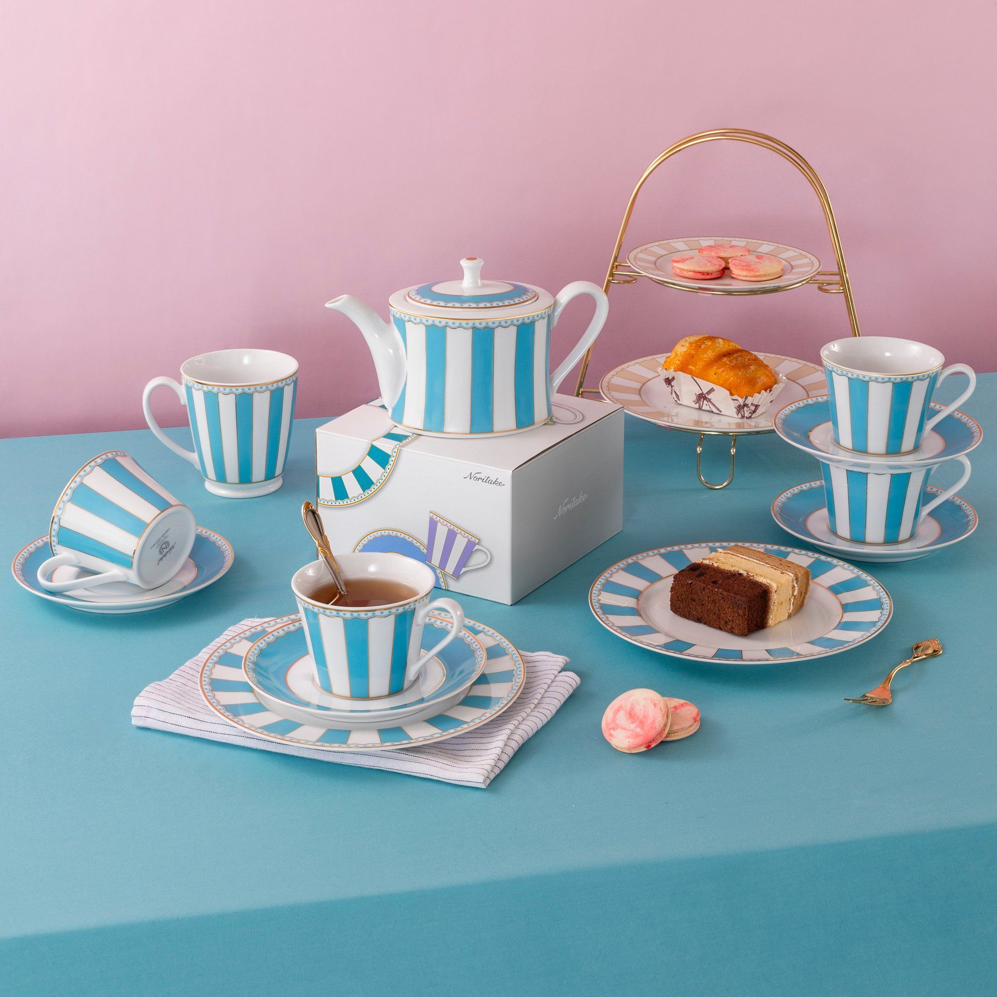 Chén trà (tách trà) 250ml (xanh dương pastel) kèm đĩa lót sứ trắng | Noritake CRNIVL Light Blue M-253L - T002B