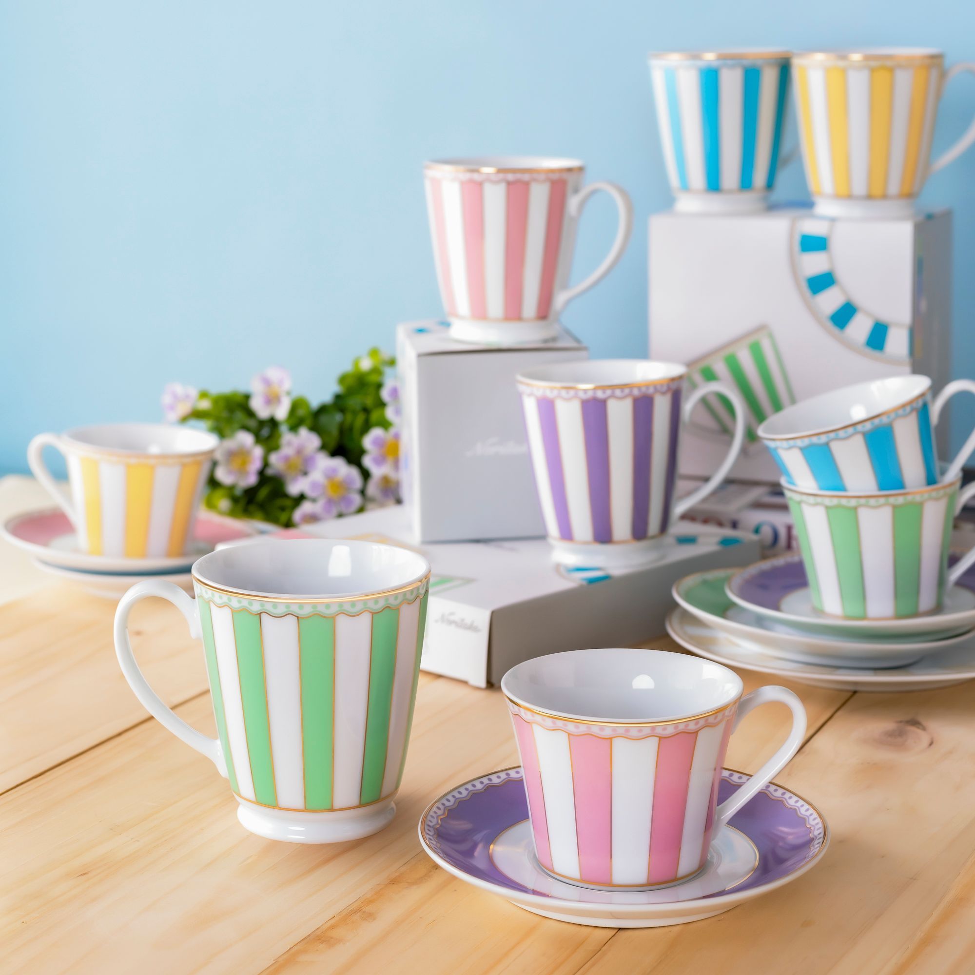 Cốc (ly) uống nước, cà phê 370ml (tím lavender) sứ trắng | Noritake CRNIVL Lavender M-248L - Q001A