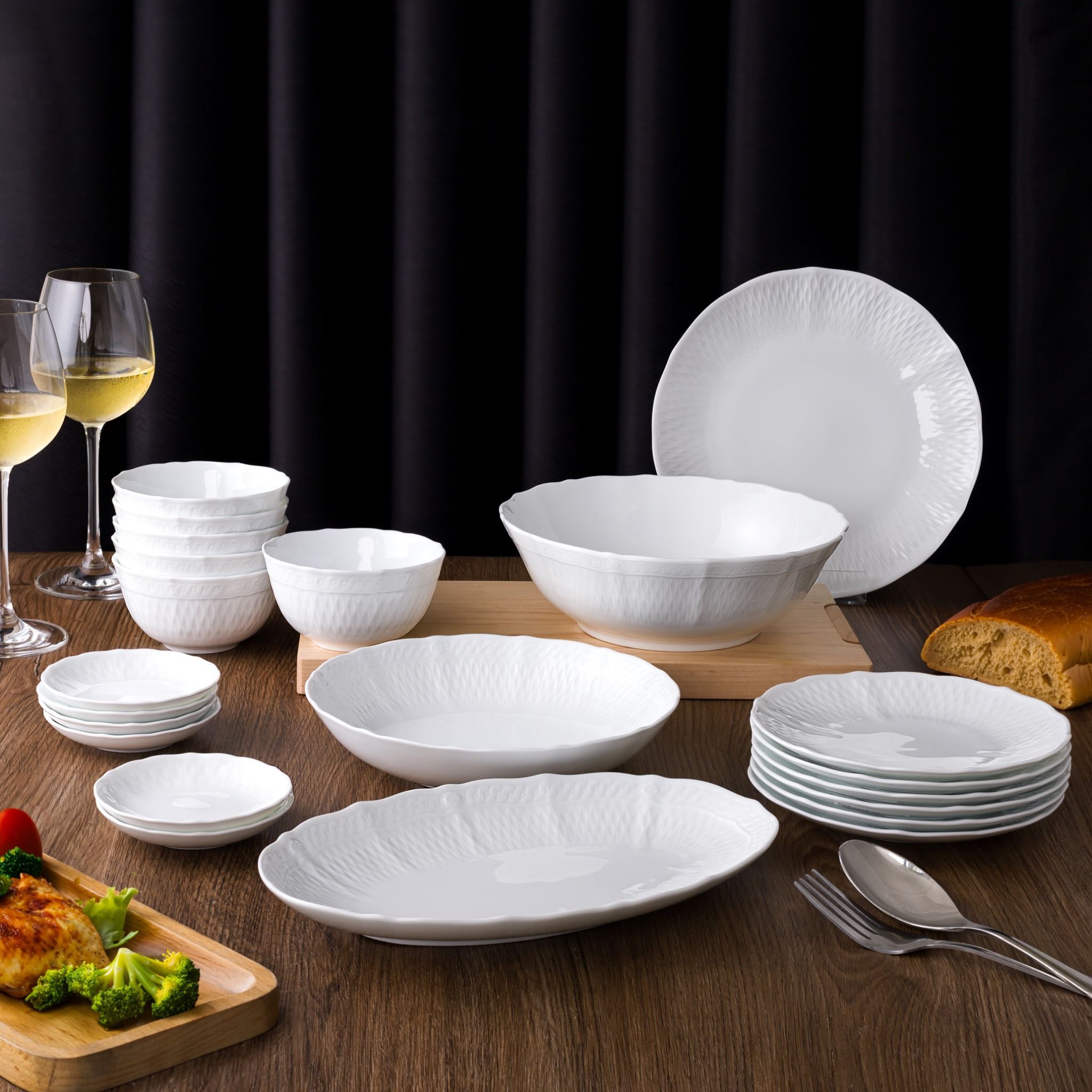 Bộ bát đĩa ăn châu Á 22 món (đĩa tròn, bát cơm 11,2cm cho 6 người) sứ trắng cao cấp | Noritake Cher Blanc 1655L - D022AT