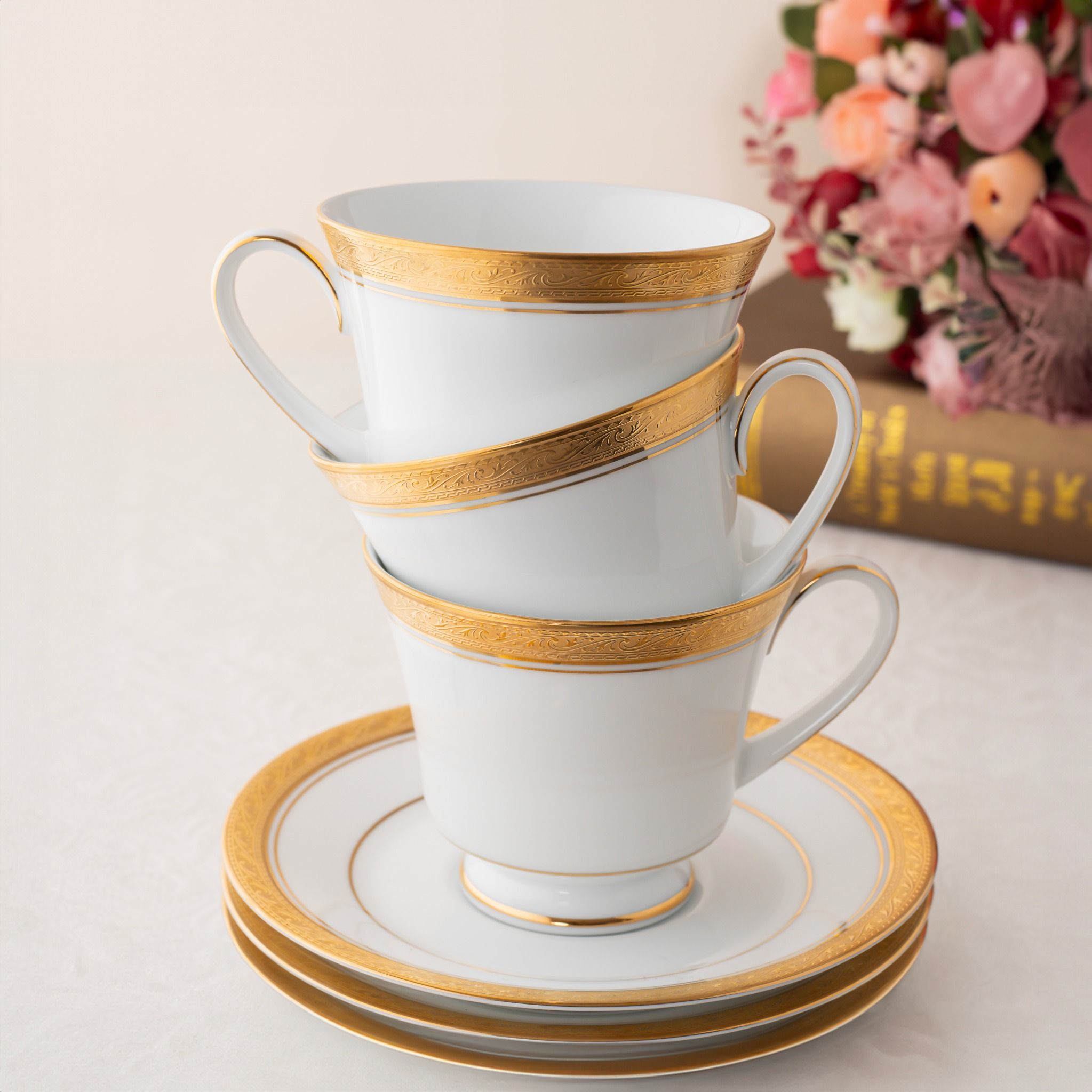Bộ ấm chén uống trà (ấm 1.200ml, chén 230ml) 15 món sứ trắng | Noritake Crestwood Gold 4167L - T017A