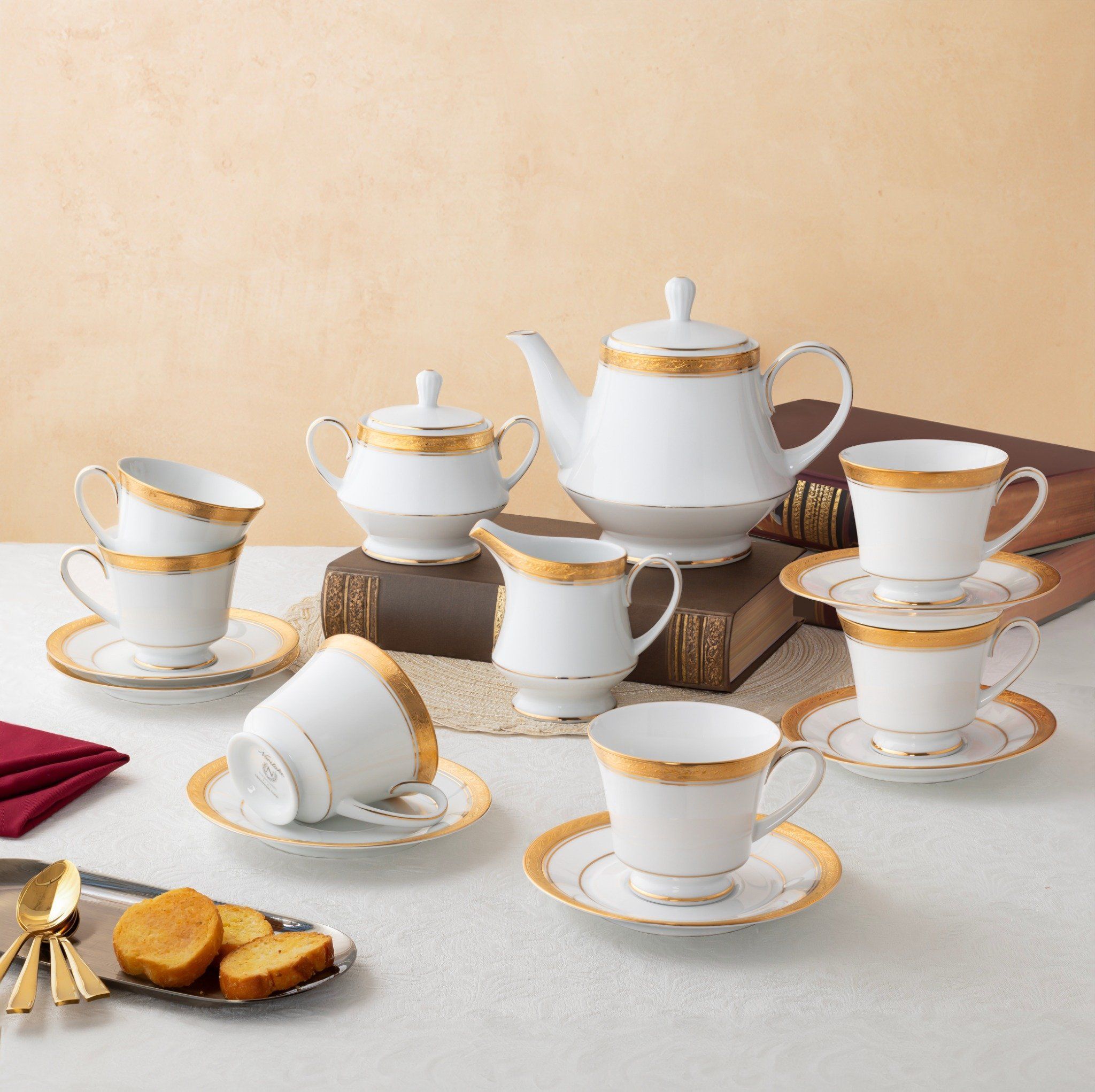 Bộ ấm chén uống trà (ấm 1.200ml, chén 230ml) 15 món sứ trắng | Noritake Crestwood Gold 4167L - T017A