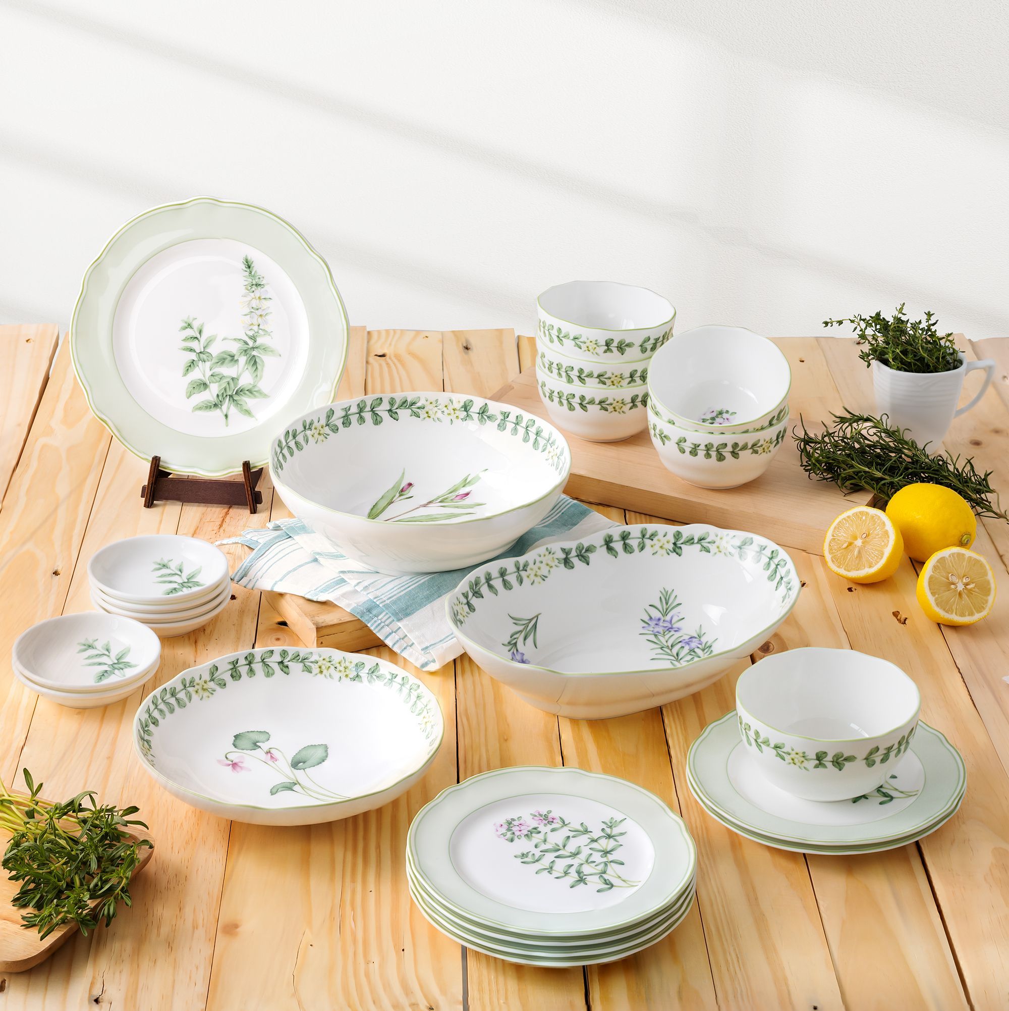 Bộ bát đĩa ăn châu Á cơ bản 22 món (cho 6 người) sứ xương | Noritake English Herbs 4942L - D022AN