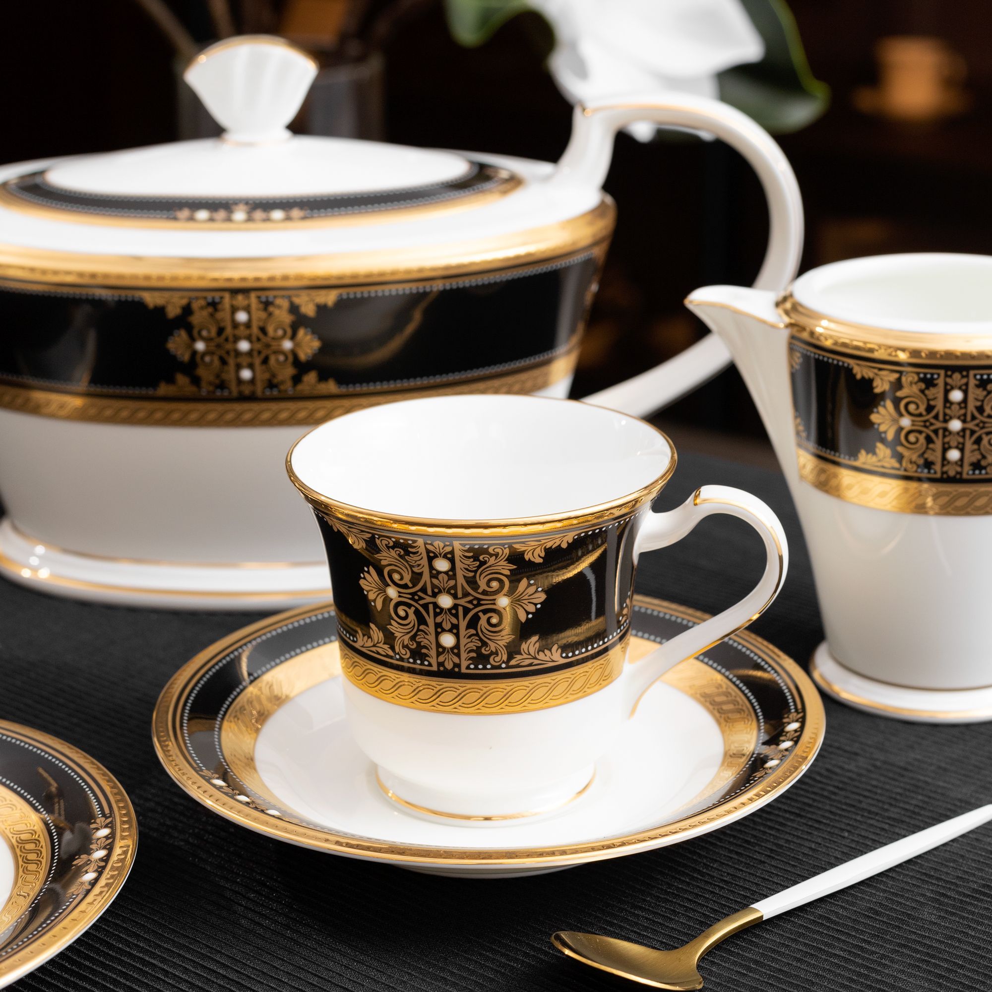 Chén trà (tách trà) dung tích 220ml kèm đĩa lót sứ xương Nhật Bản | Noritake Evening Majesty 4818J - T59589