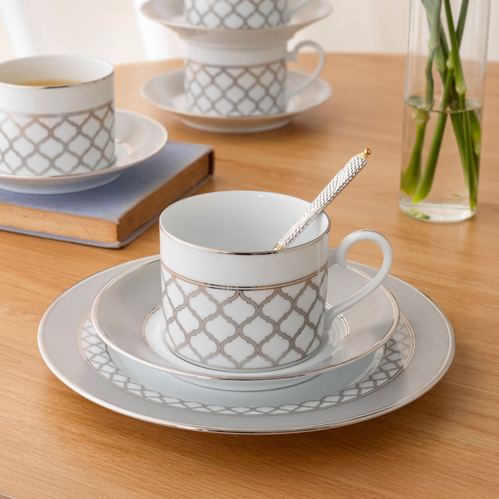 Bộ ấm chén uống trà (ấm 1.500ml, chén 240ml) 15 món sứ trắng | Noritake Eternal Palace 1717L - T017A