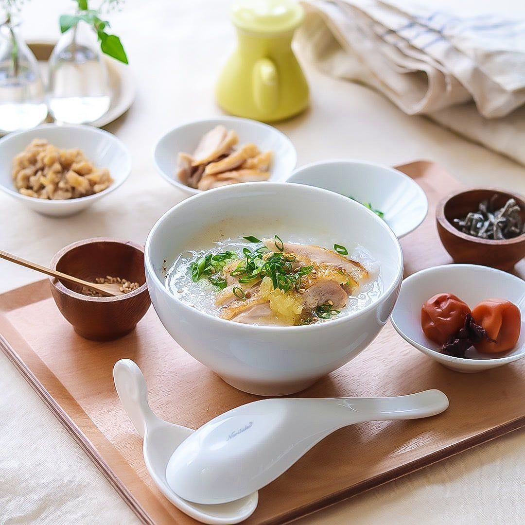 Bộ bát đĩa ăn châu Á 22 món (đĩa tròn, bát loe cho 6 người) sứ trắng | Noritake N4 1628L - D022AL