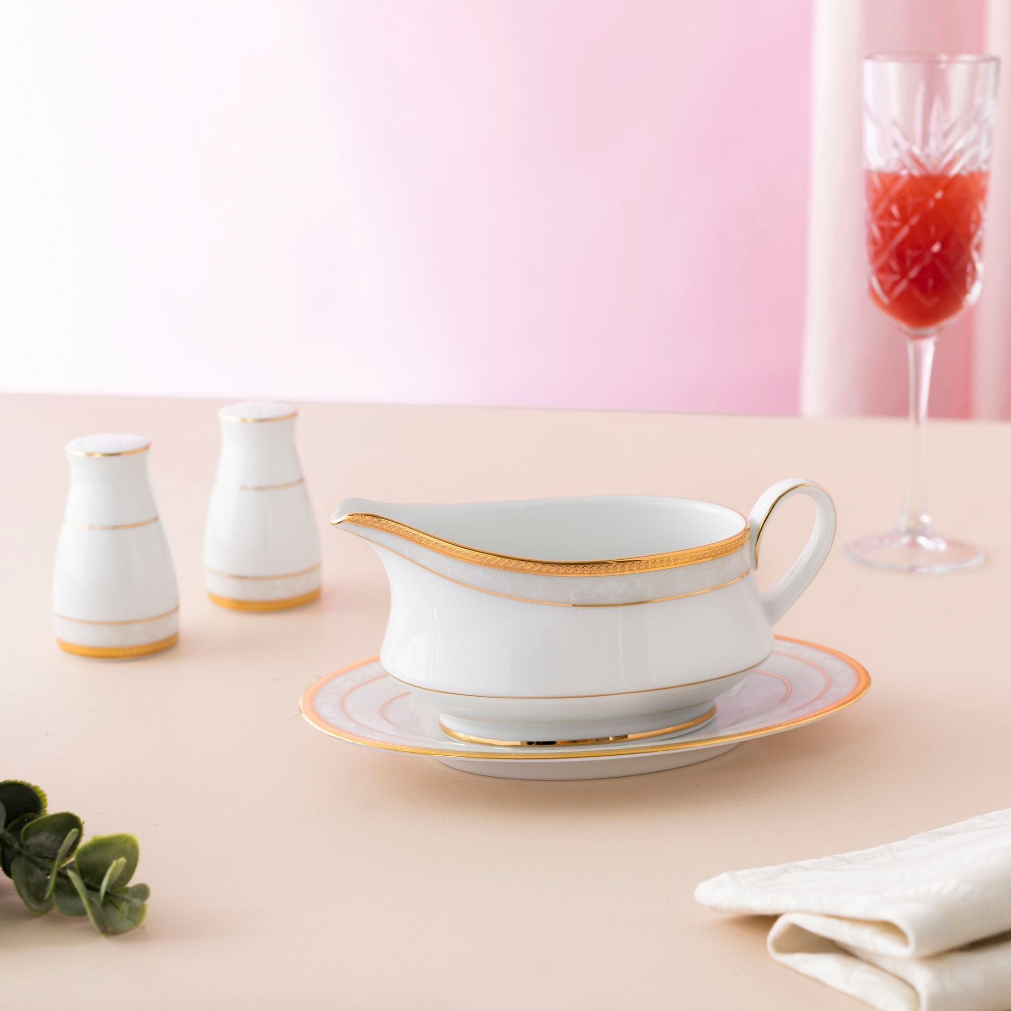 Bộ lọ đựng tiêu (3 lỗ) và muối (7 lỗ) cao 8,6cm sứ trắng | Noritake Hampshire Gold 4335L - 919710