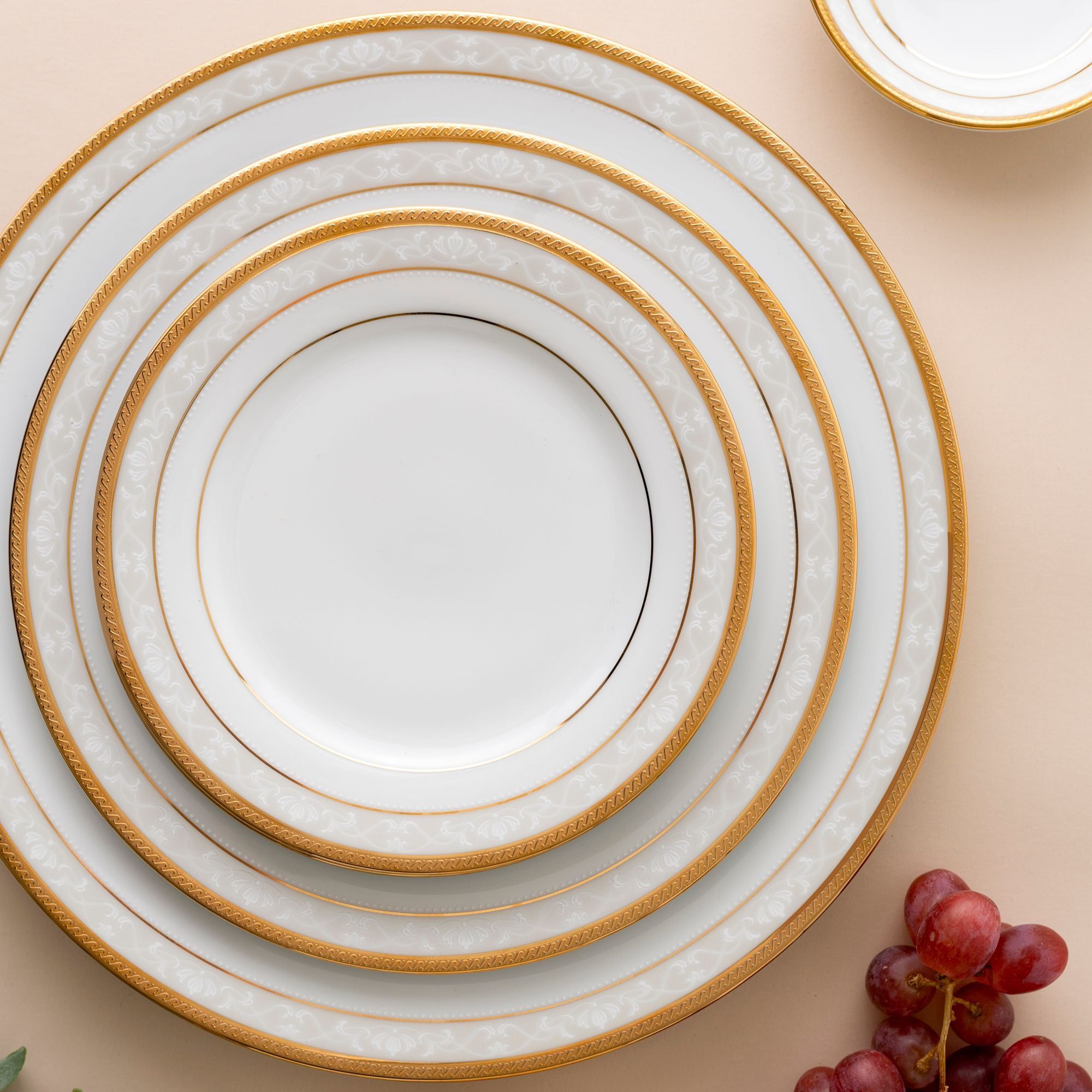 Bộ đĩa ăn kiểu Âu 22 món (cho 6 người) sứ trắng | Noritake Hampshire Gold 4335L - D024AL