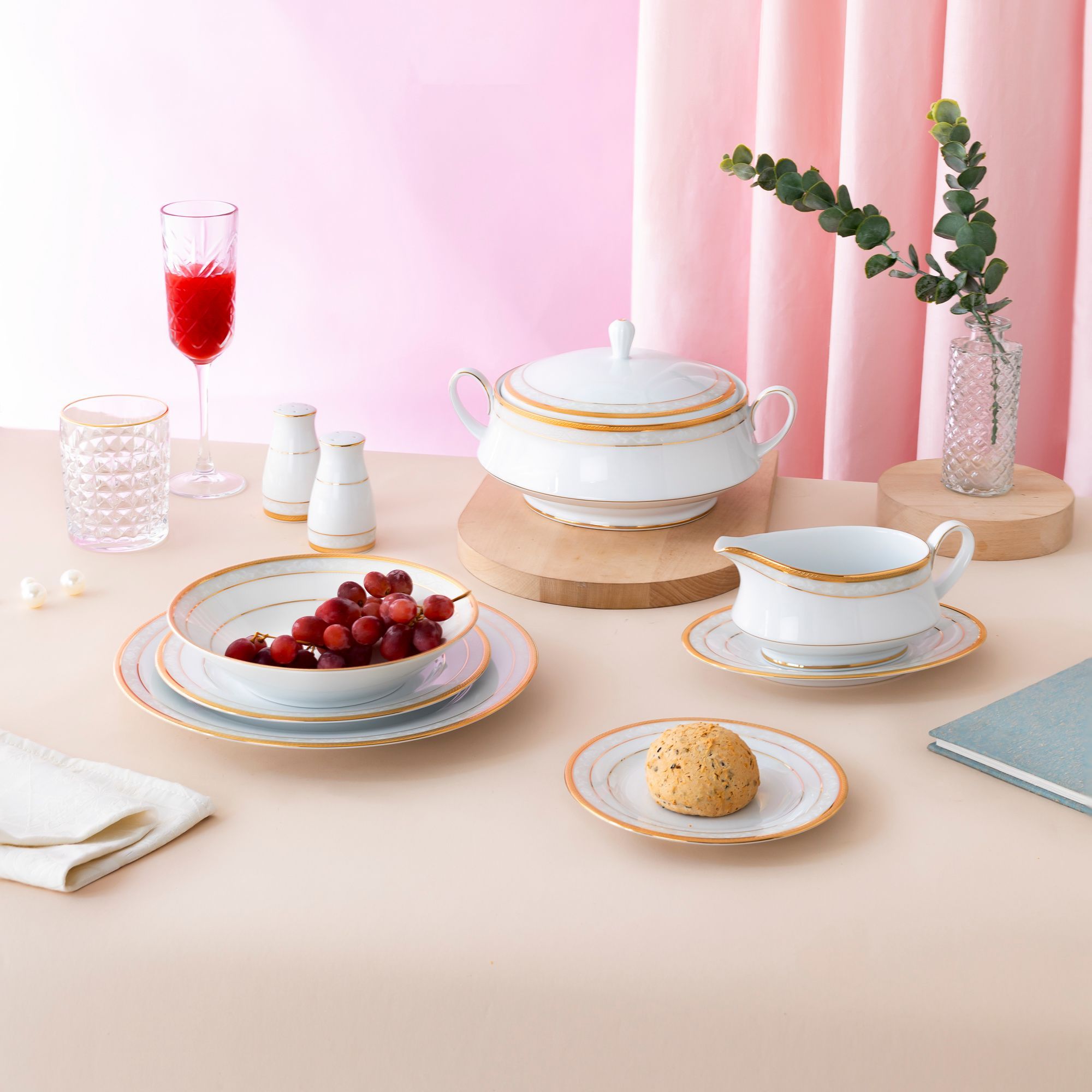 Bộ đĩa ăn kiểu Âu 22 món (cho 6 người) sứ trắng | Noritake Hampshire Gold 4335L - D024AL