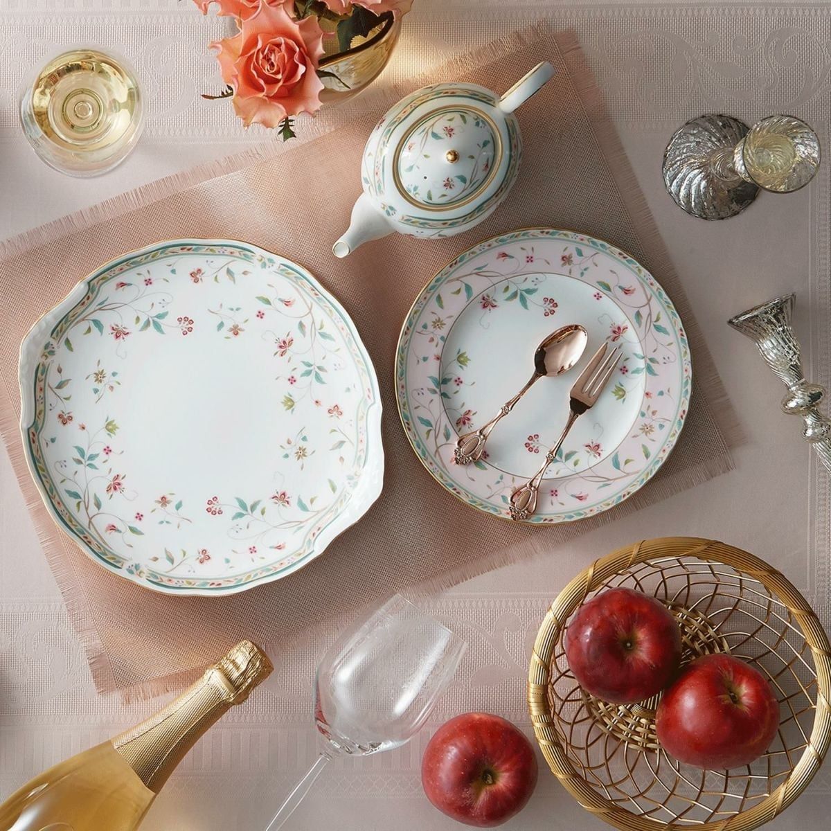 Đĩa bánh đặc biệt (party plate) dài 27,9cm sứ xương | Noritake Hana Sarasa 4409L - 58119A