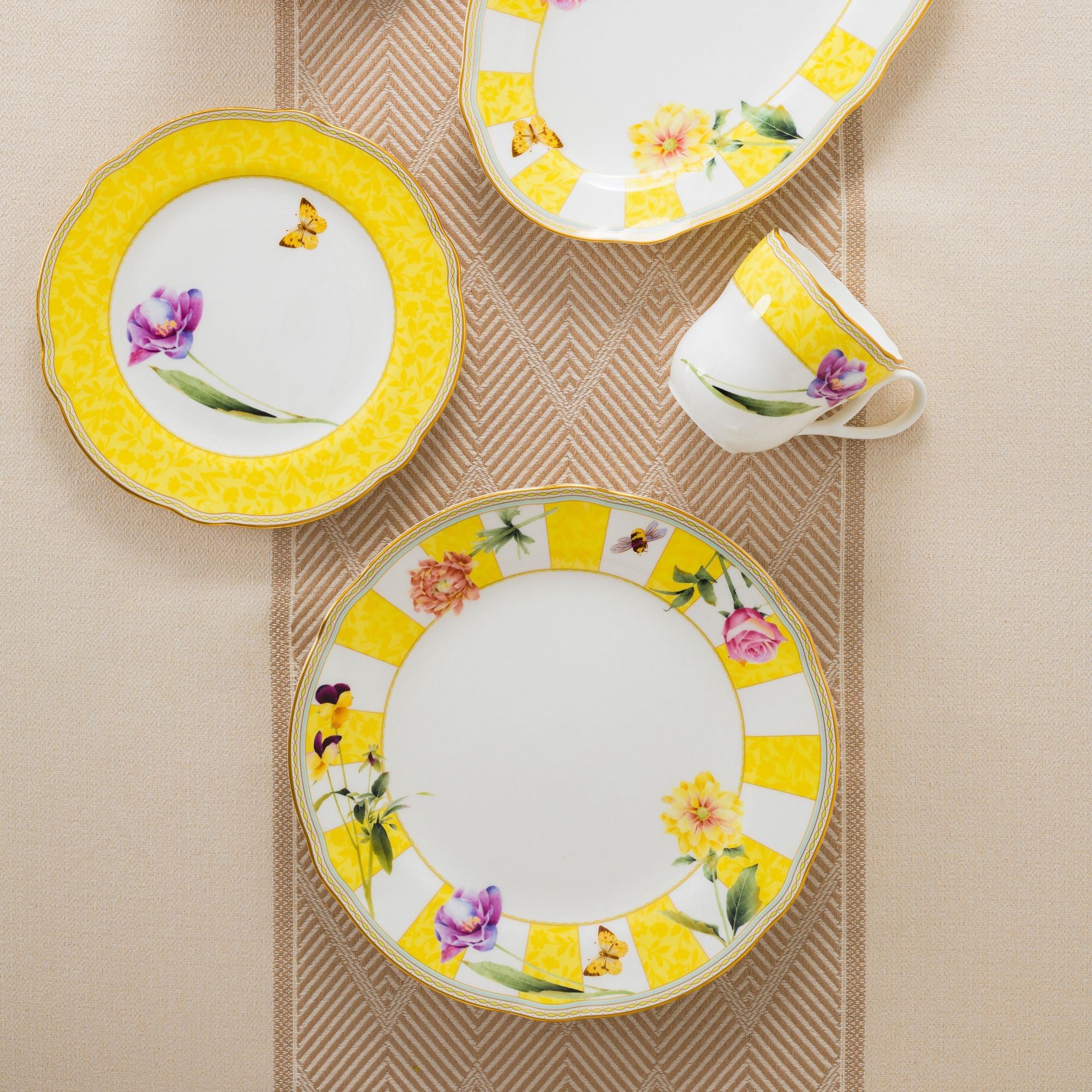 Đĩa tròn cỡ vừa đường kính 22cm sứ xương | Noritake Harvest Dream 4989L - 97811