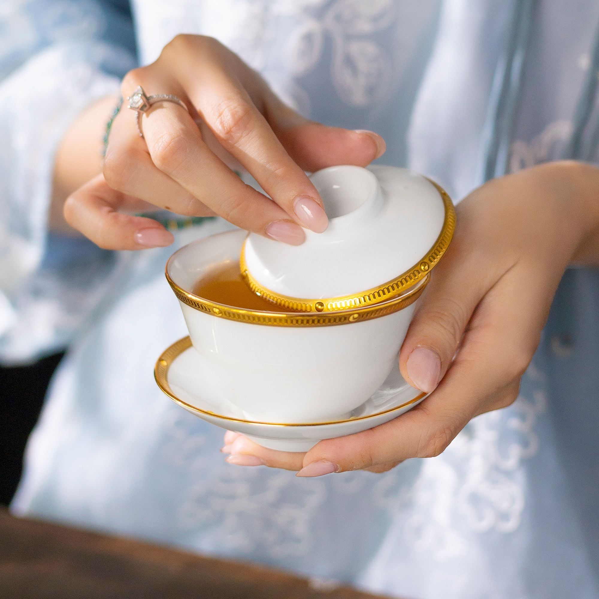 Bộ ấm chén trà châu Á (ấm 950ml, chén 160ml) 13 món sứ xương | Noritake Rochelle Gold 4796L - T014A