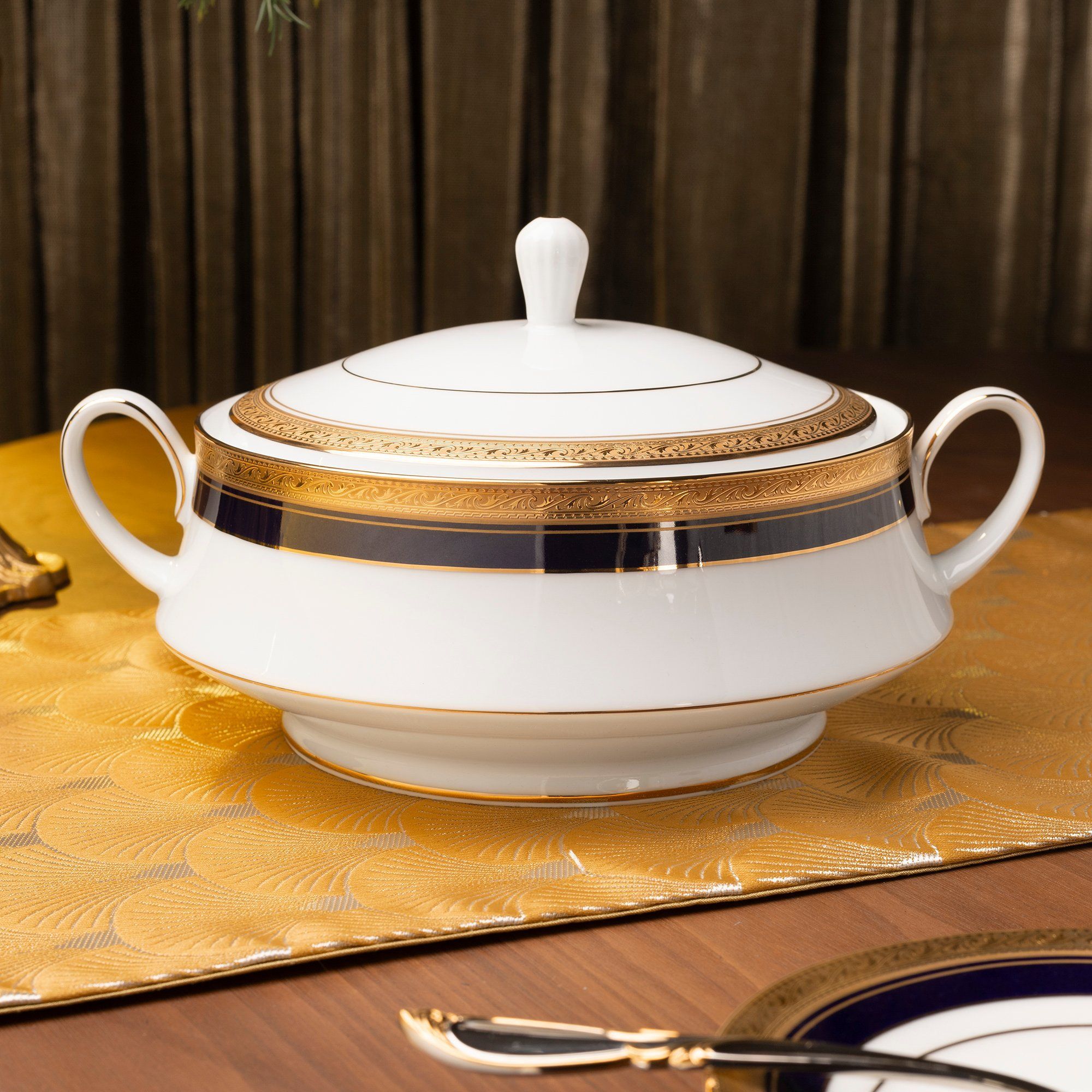 Bộ đĩa ăn kiểu Âu 22 món (cho 6 người) sứ trắng | Noritake Crestwood Cobalt Gold 4171L - D024AL