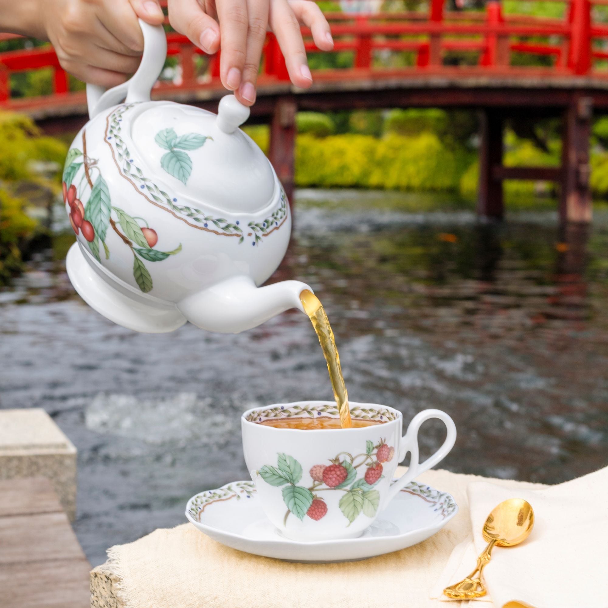 Bộ ấm chén uống trà (ấm 1.030ml, chén 250ml) 18 món sứ xương | Noritake Orchard Garden 4911L - T020A