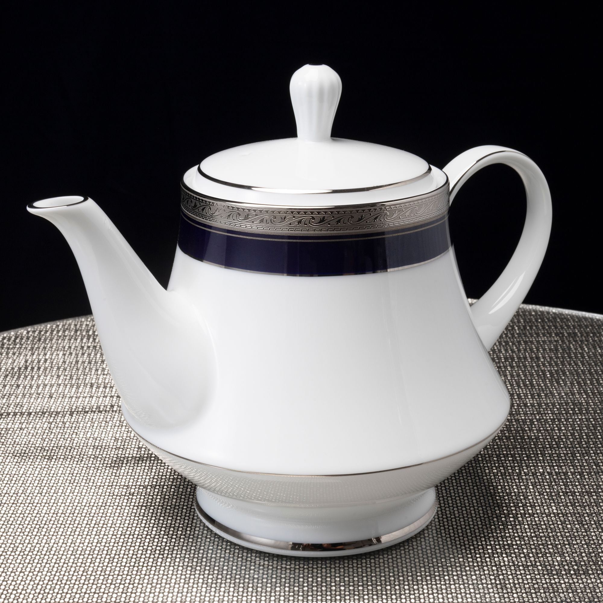 Bộ ấm chén uống trà (ấm 1.200ml, chén 230ml) 18 món sứ trắng | Noritake Crestwood Cobalt Platinum 4170L - T020A