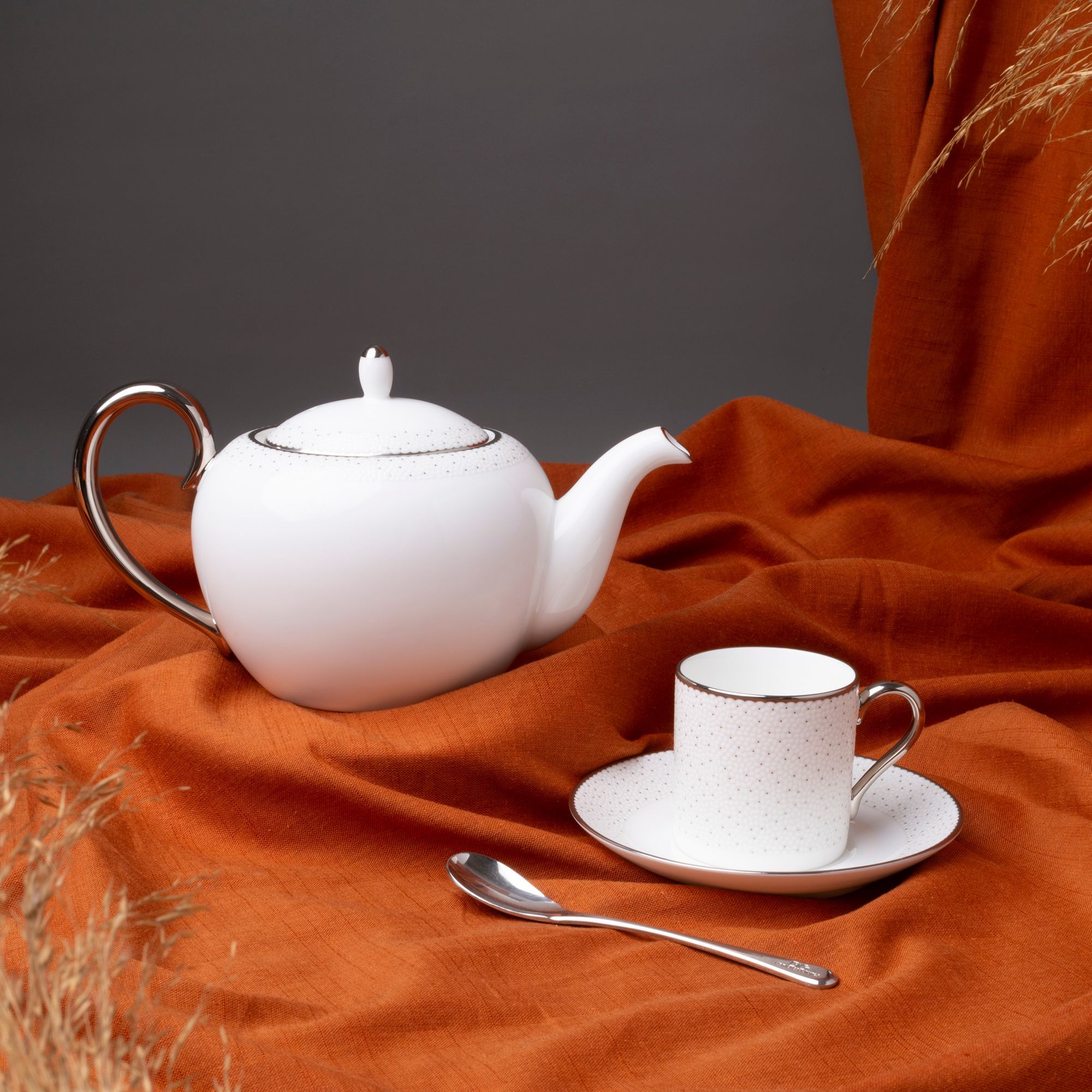 Bộ ấm chén uống trà nhỏ (ấm 520ml, chén 90ml) 13 món sứ xương | Noritake Broome Street 4913L - T014S