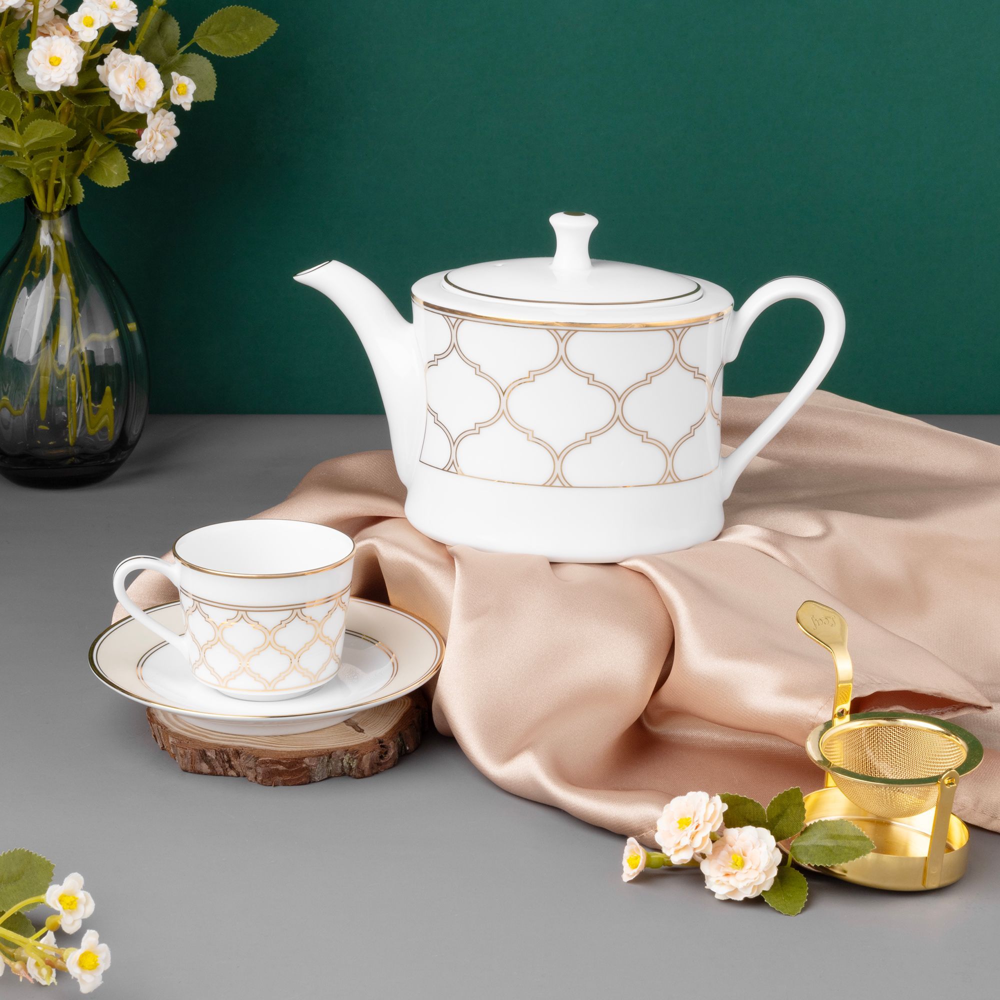 Bộ ấm chén uống trà nhỏ (ấm 630ml, chén 100ml) 13 món sứ trắng | Noritake Eternal Palace Gold 1728L - T014S