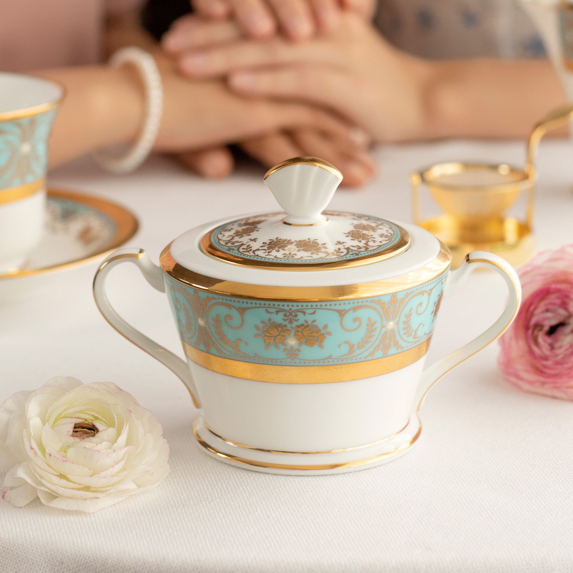 Bộ ấm chén uống trà (ấm 1.440ml, chén 220ml) 15 món sứ xương Nhật Bản | Noritake Georgian Turquoise 4857J - T017L