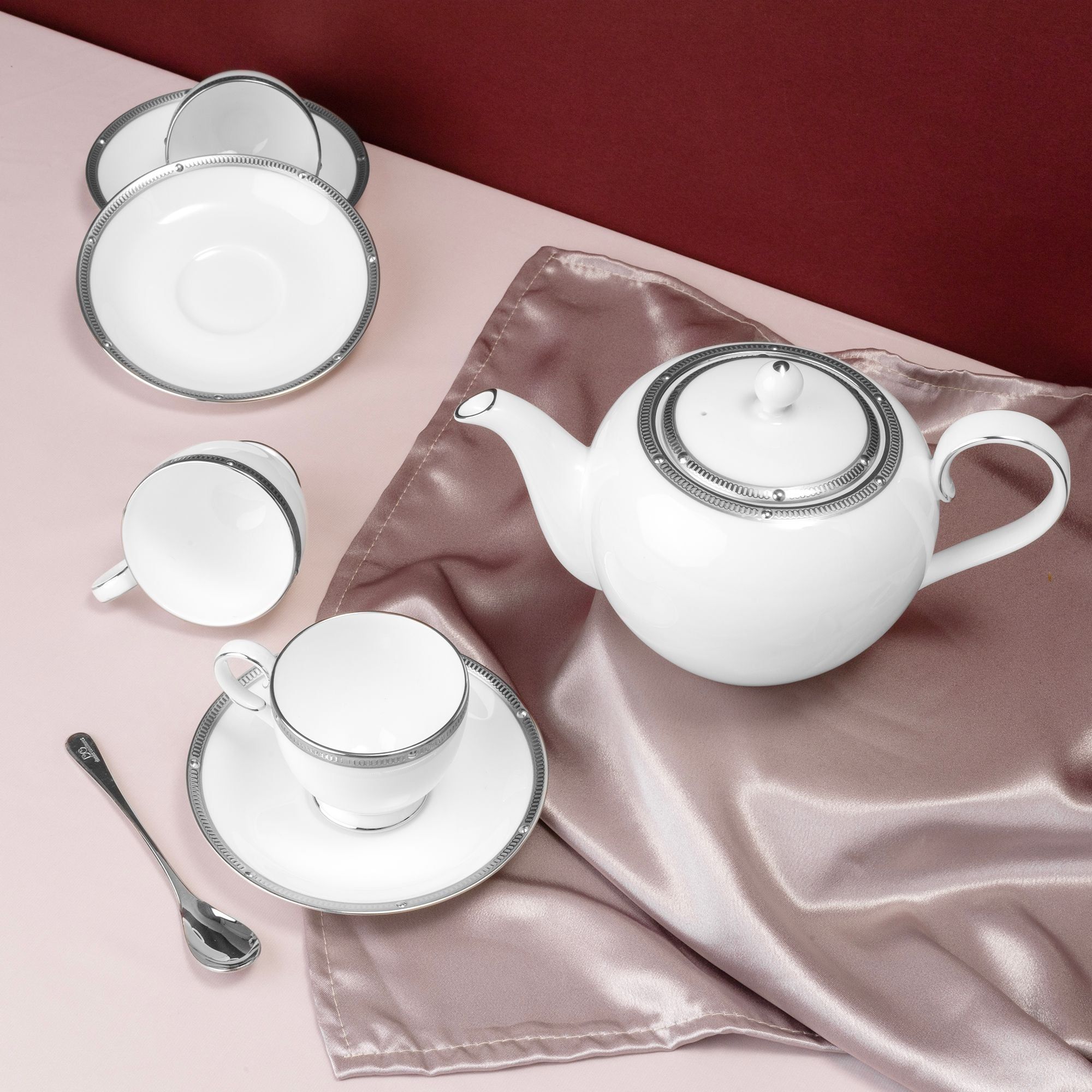 Bộ ấm chén uống trà nhỏ (ấm 650ml, chén 105ml) 13 món sứ xương | Noritake Rochelle Platinum 4795L - T014S