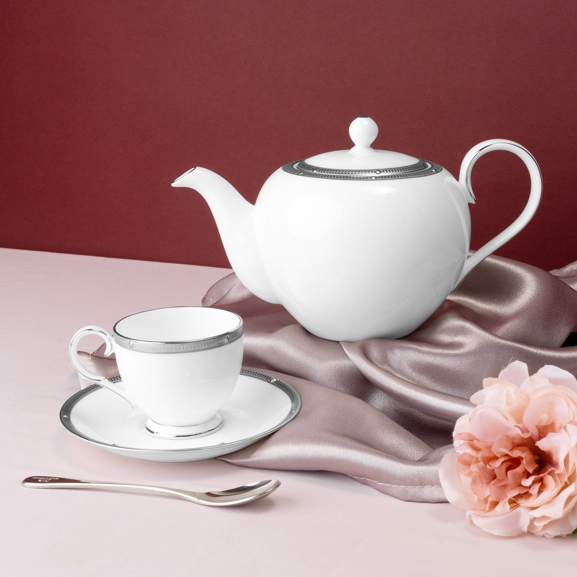 Bộ ấm chén uống trà nhỏ (ấm 650ml, chén 105ml) 13 món sứ xương | Noritake Rochelle Platinum 4795L - T014S