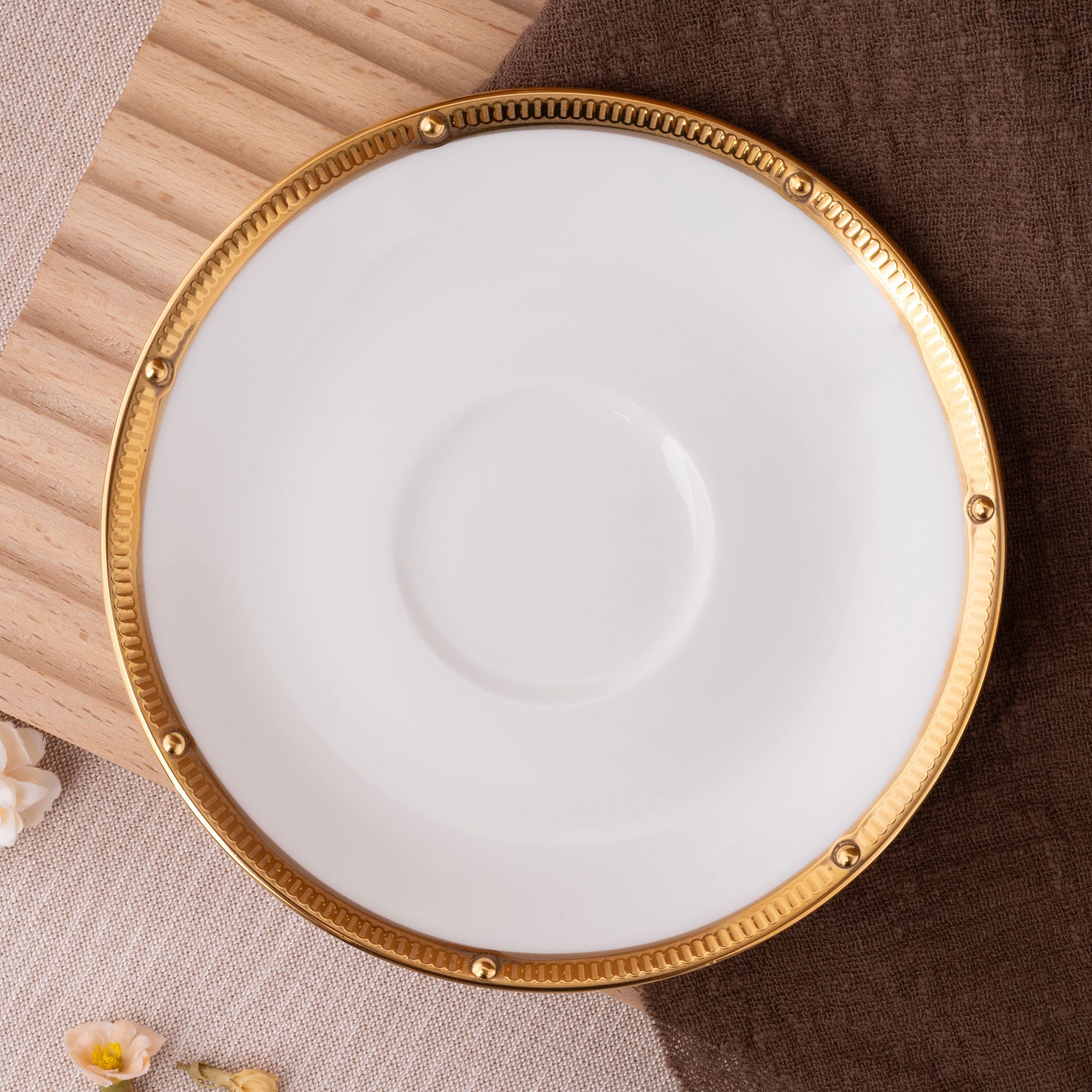 Bộ ấm chén uống trà nhỏ (ấm 650ml, chén 105ml) 13 món sứ xương | Noritake Rochelle Gold 4796L - T014S