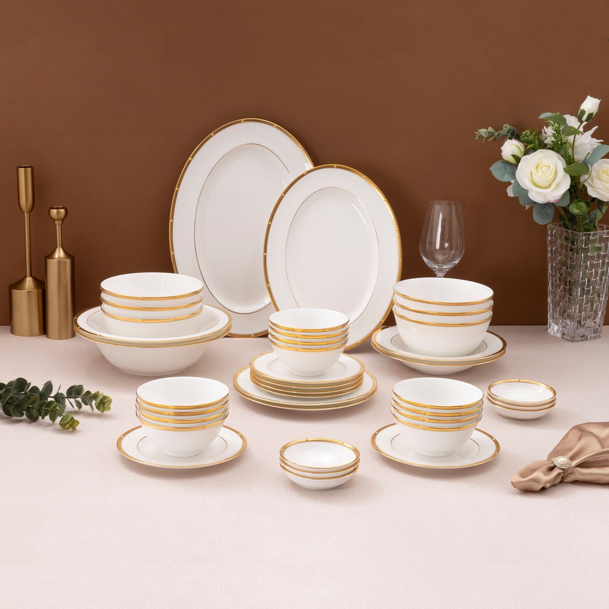 Bộ bát đĩa ăn châu Á đầy đủ 38 món (cho 6 người) sứ xương | Noritake Rochelle Gold 4796L - D038AC