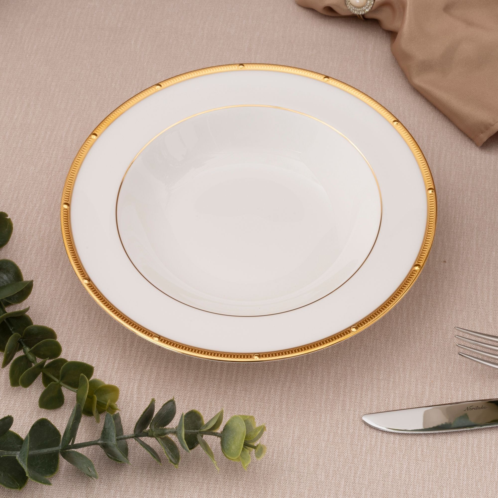 Bộ bát đĩa ăn châu Á đầy đủ 38 món (cho 6 người) sứ xương | Noritake Rochelle Gold 4796L - D038AC