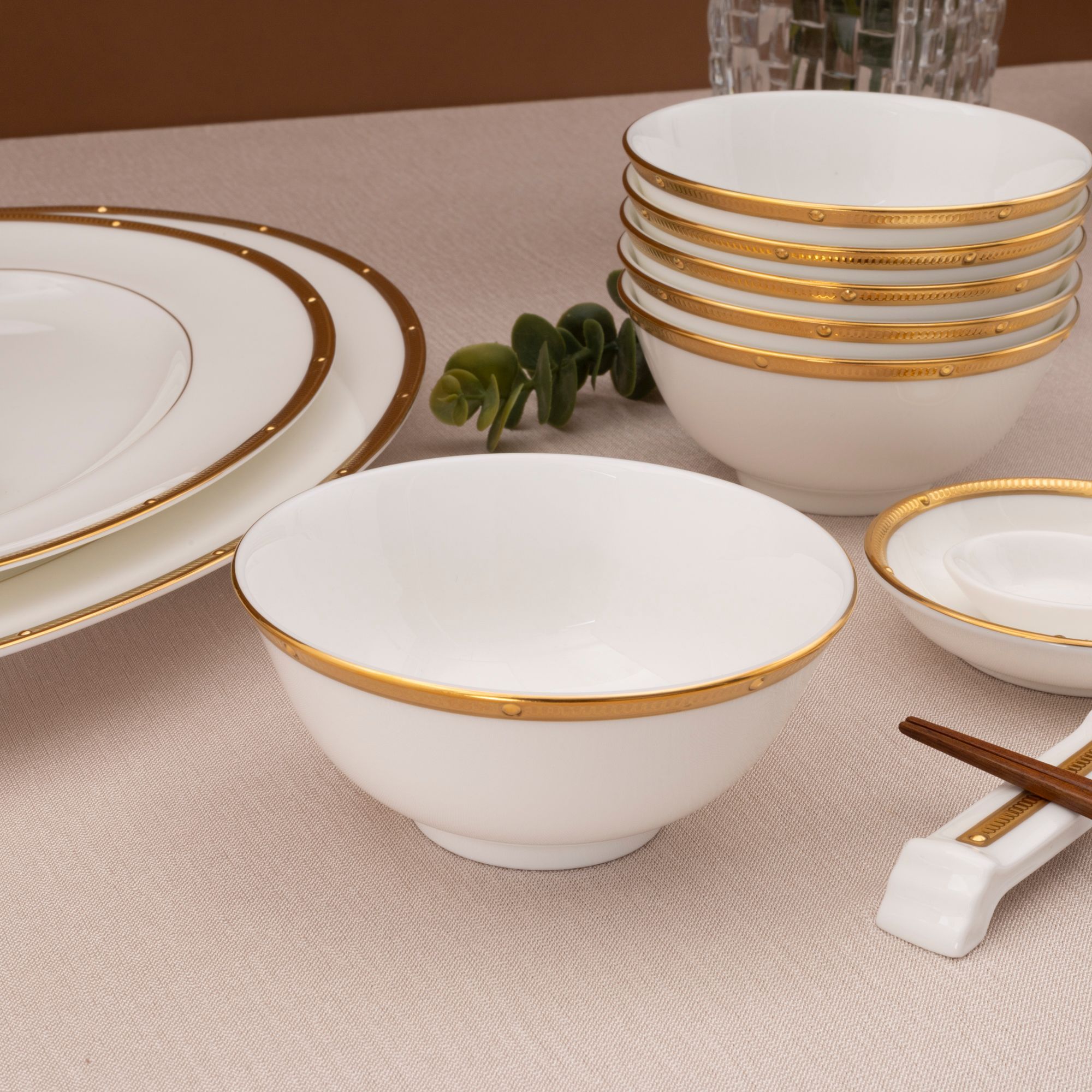 Bộ bát đĩa ăn châu Á đầy đủ 38 món (cho 6 người) sứ xương | Noritake Rochelle Gold 4796L - D038AC
