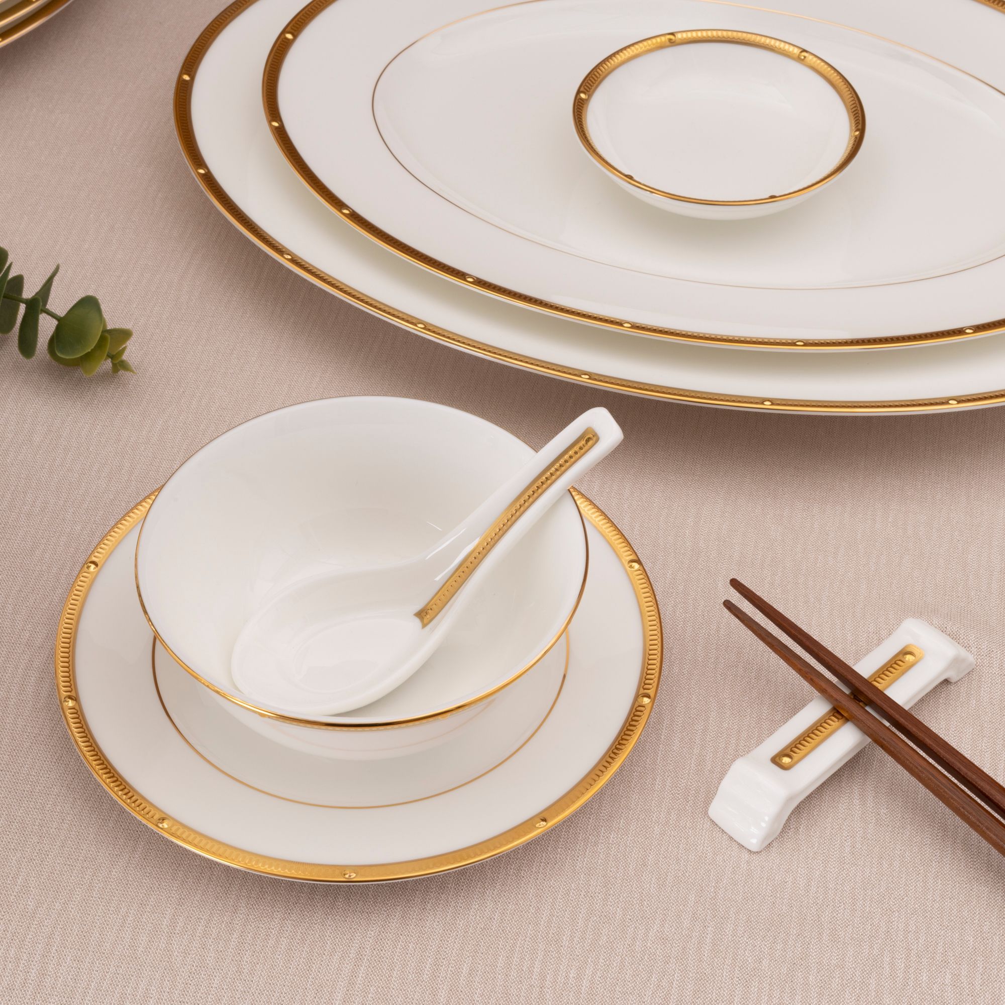 Bộ bát đĩa ăn châu Á đầy đủ 38 món (cho 6 người) sứ xương | Noritake Rochelle Gold 4796L - D038AC