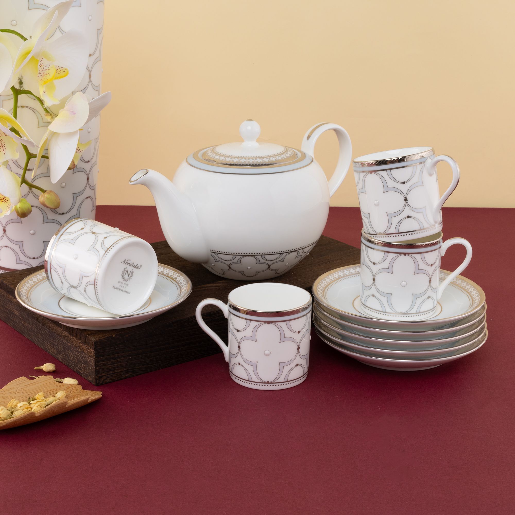 Ấm trà (bình trà) nhỏ dung tích 650ml sứ xương | Noritake Trefolio Platinum 4957L - 97284