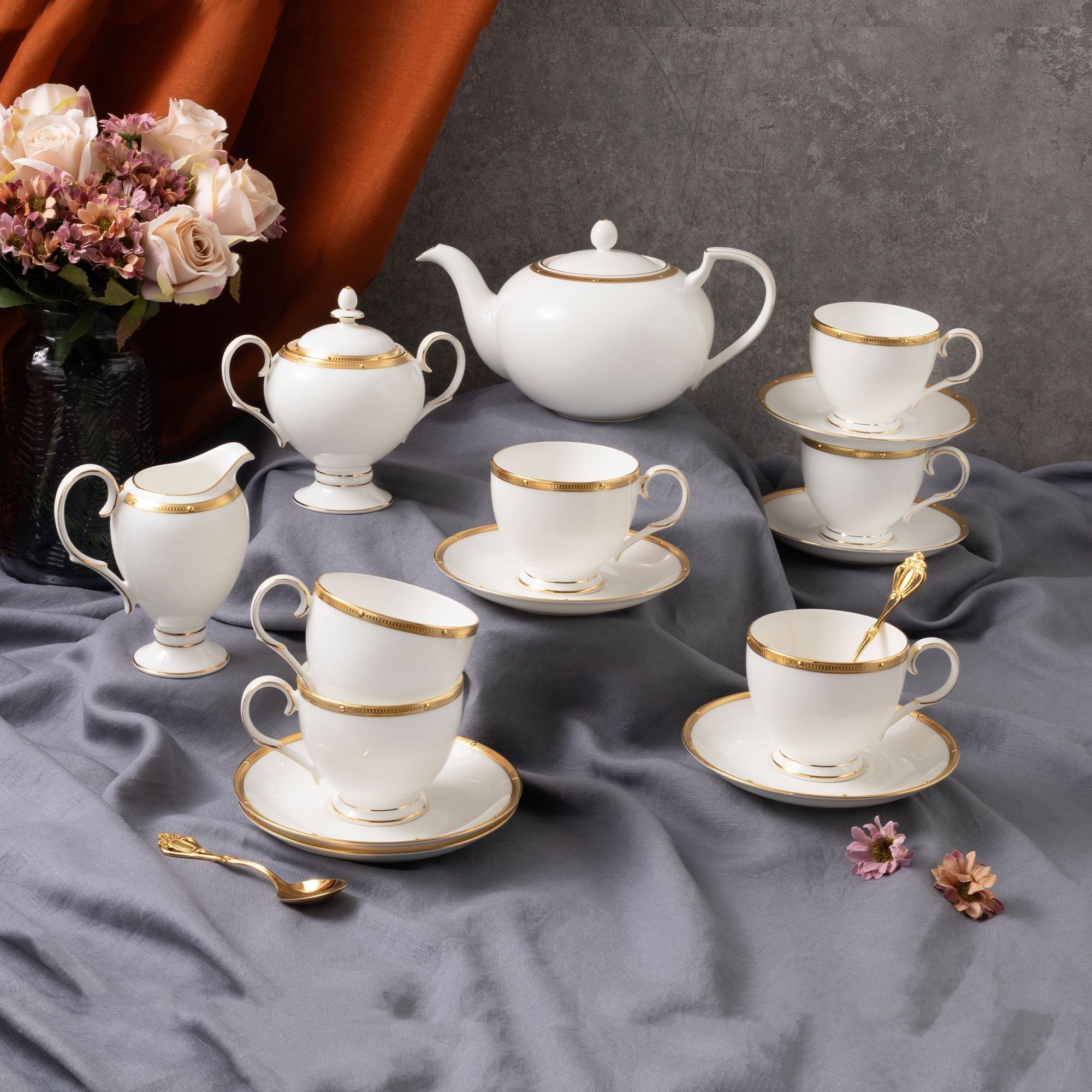 Bộ ấm chén uống trà (ấm 1.150ml, chén 250ml) 15 món sứ xương | Noritake Rochelle Gold 4796L - T017A