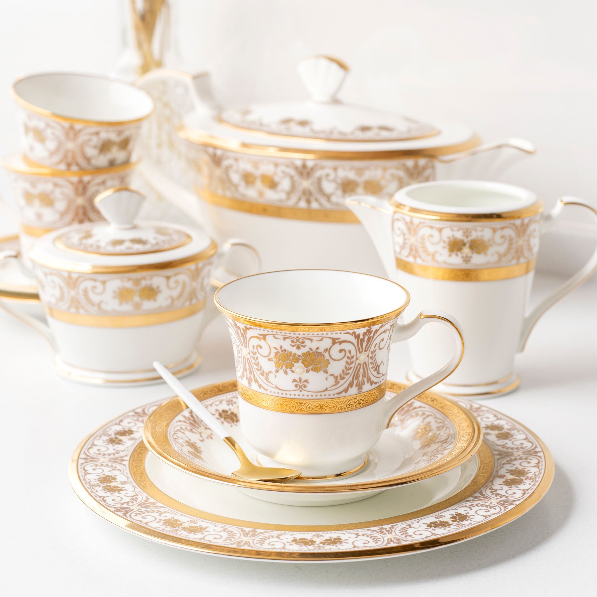 Bộ ấm chén uống trà (ấm 1.440ml, chén 220ml) 15 món sứ xương Nhật Bản | Noritake Georgian Palace 4858J - T017L