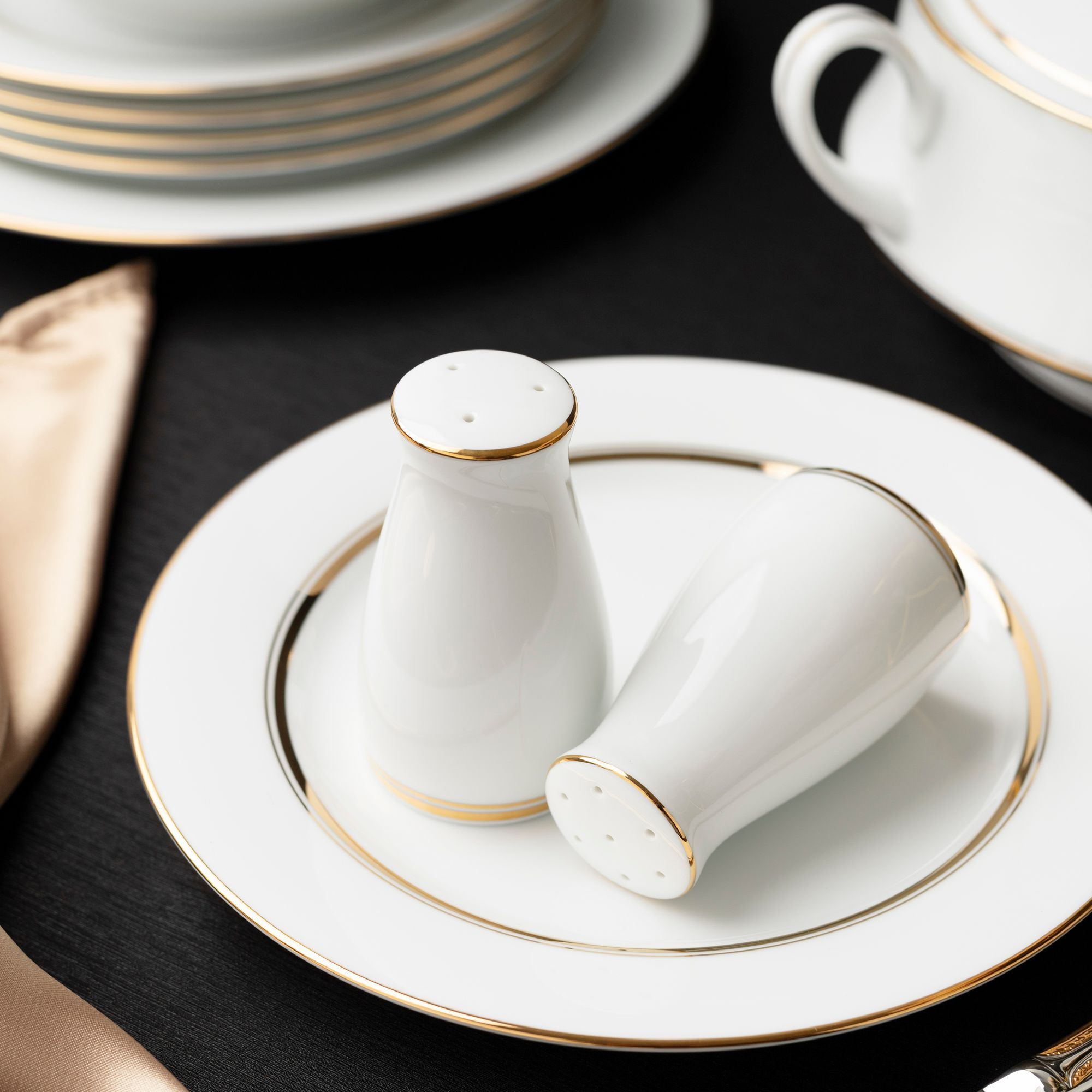 Bộ đĩa ăn kiểu Âu 22 món (cho 6 người) sứ trắng | Noritake Gloria L553L - D024AL