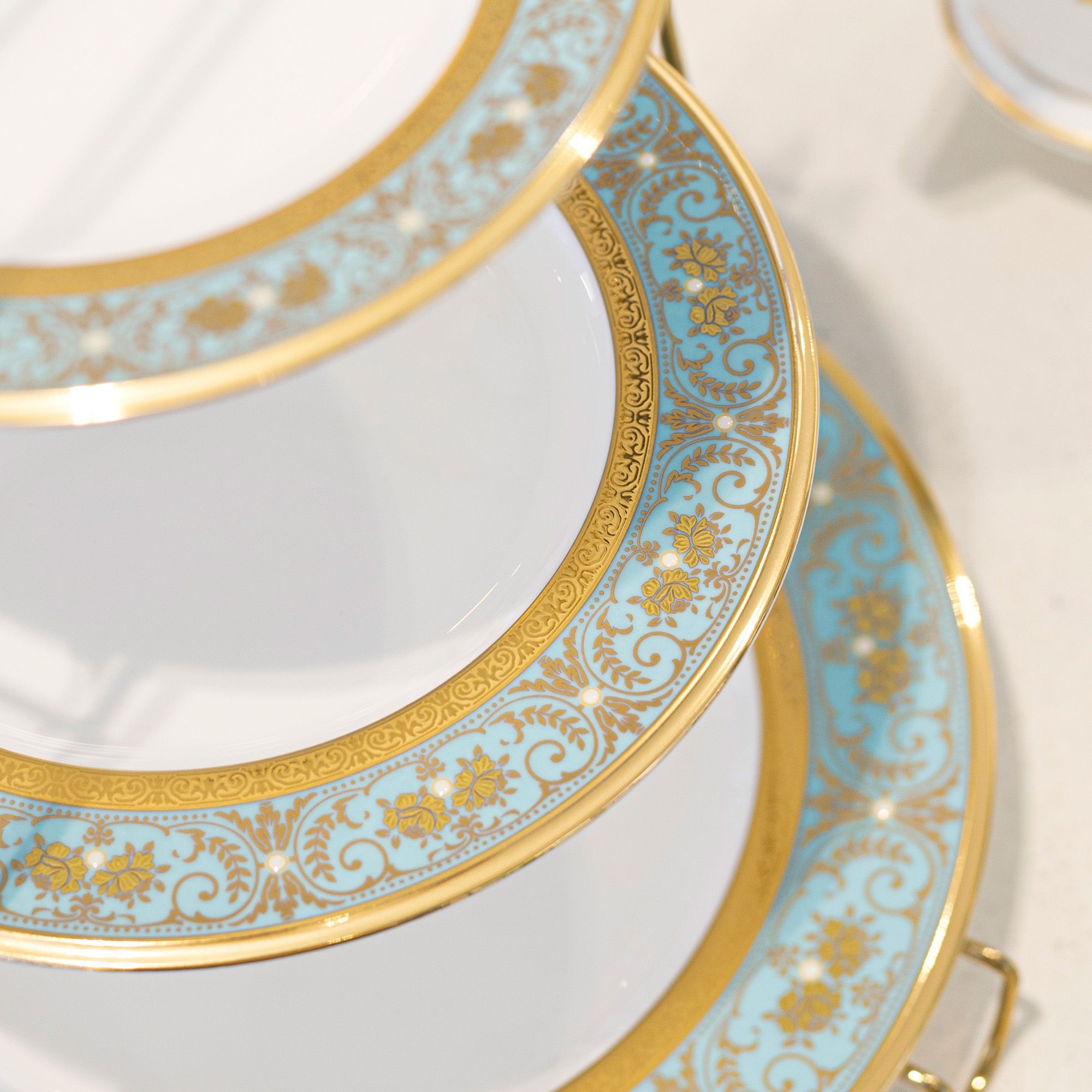 Đĩa tròn cỡ nhỏ đường kính 17,2cm lót bát (chén) cơm sứ xương Nhật Bản | Noritake Georgian Turquoise 4857J - 59512