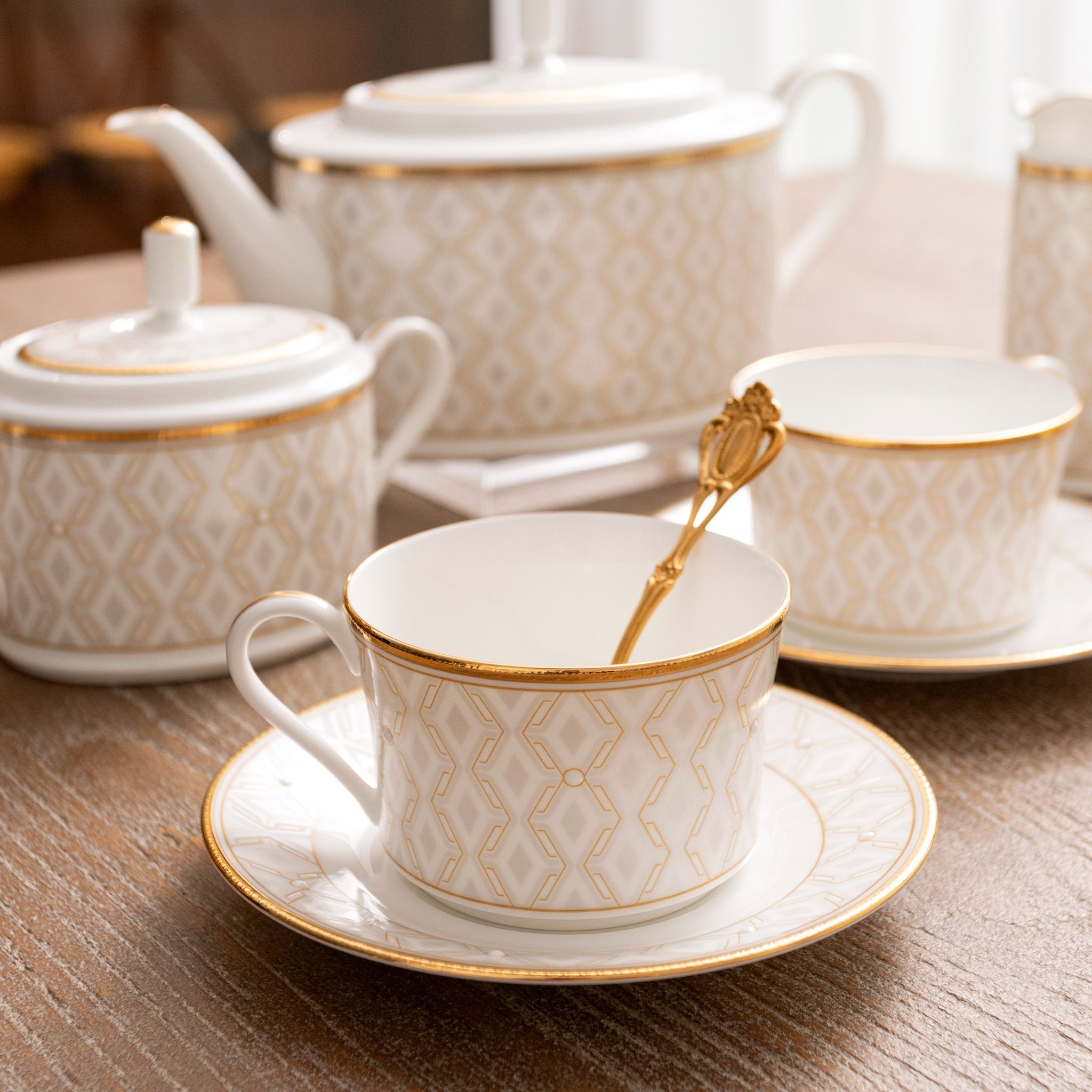 Bộ ấm chén uống trà (ấm 1.250ml, chén 245ml) 15 món sứ xương | Noritake Noble Pearl 4979L - T017A