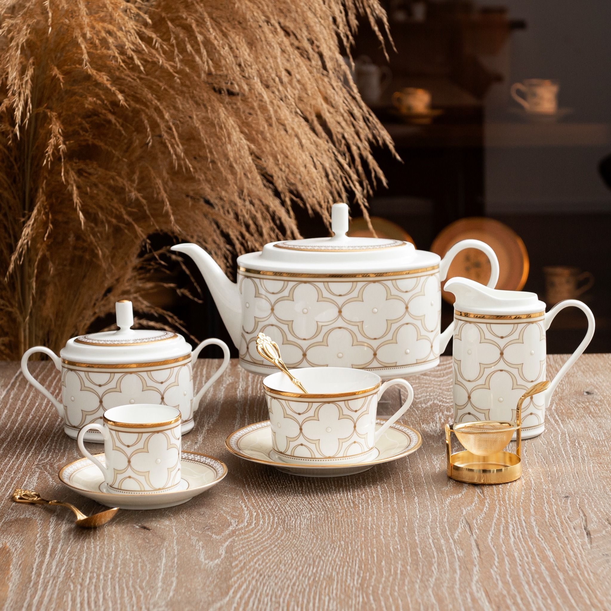 Bộ ấm chén uống trà (ấm 1.250ml, chén 245ml) 15 món sứ xương | Noritake Trefolio Gold 4945L - T017A