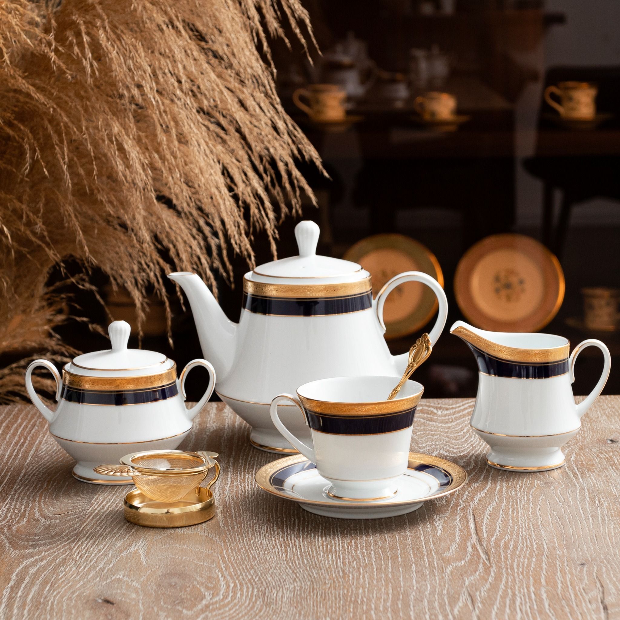 Bộ ấm chén uống trà (ấm 1.200ml, chén 230ml) 15 món sứ trắng | Noritake Crestwood Cobalt Gold 4171L - T017A
