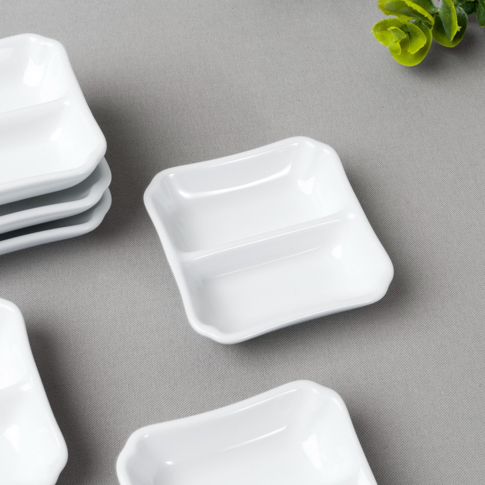 Bộ 06 đĩa vuông 7,9cm chia ngăn đựng nước chấm, gia vị sứ trắng | Noritake Art Stage 4257L - S91850