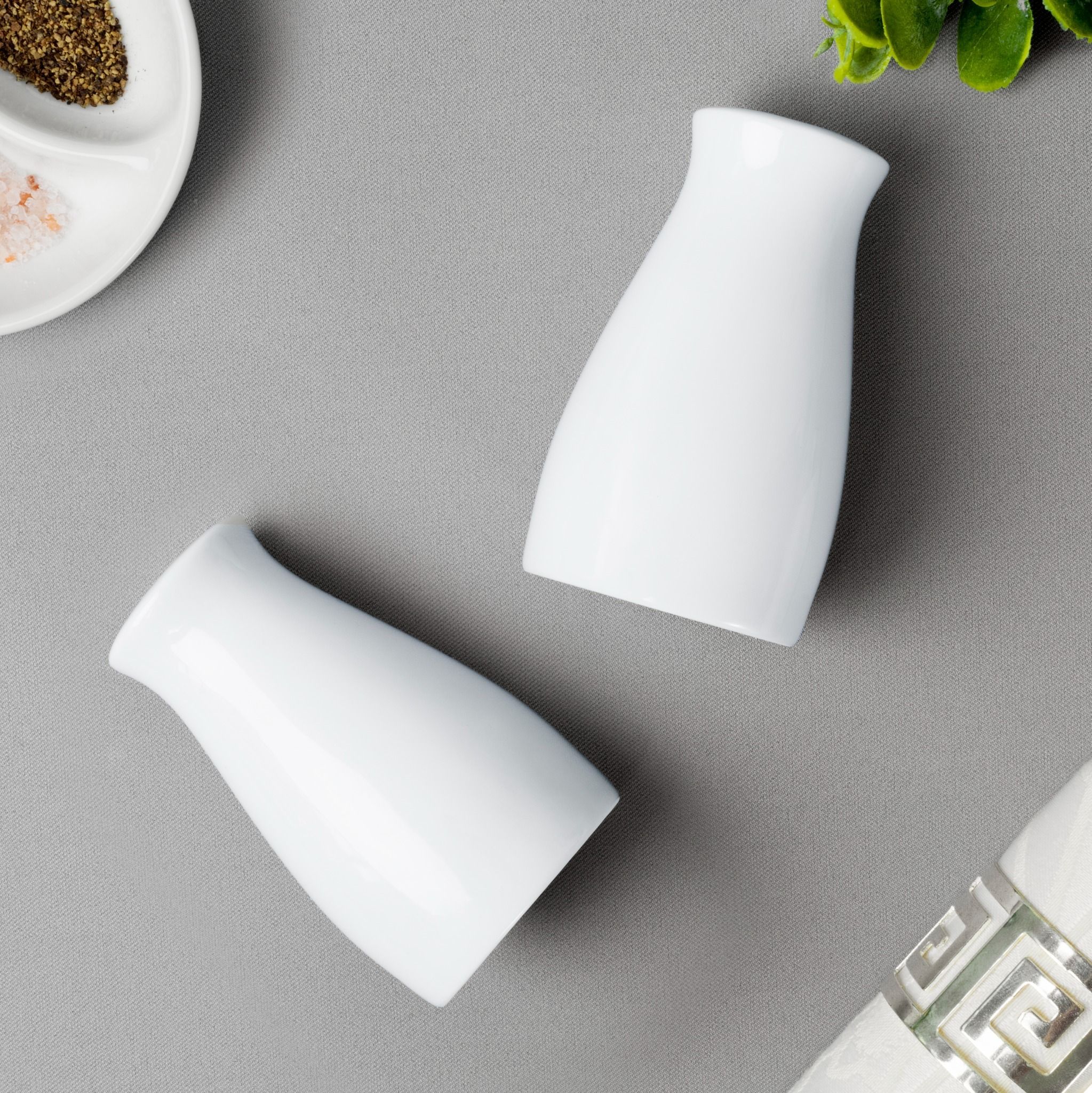 Bộ lọ đựng tiêu (3 lỗ) và muối (7 lỗ) cao 8,6cm sứ trắng | Noritake Art Stage 3-336L - 919710