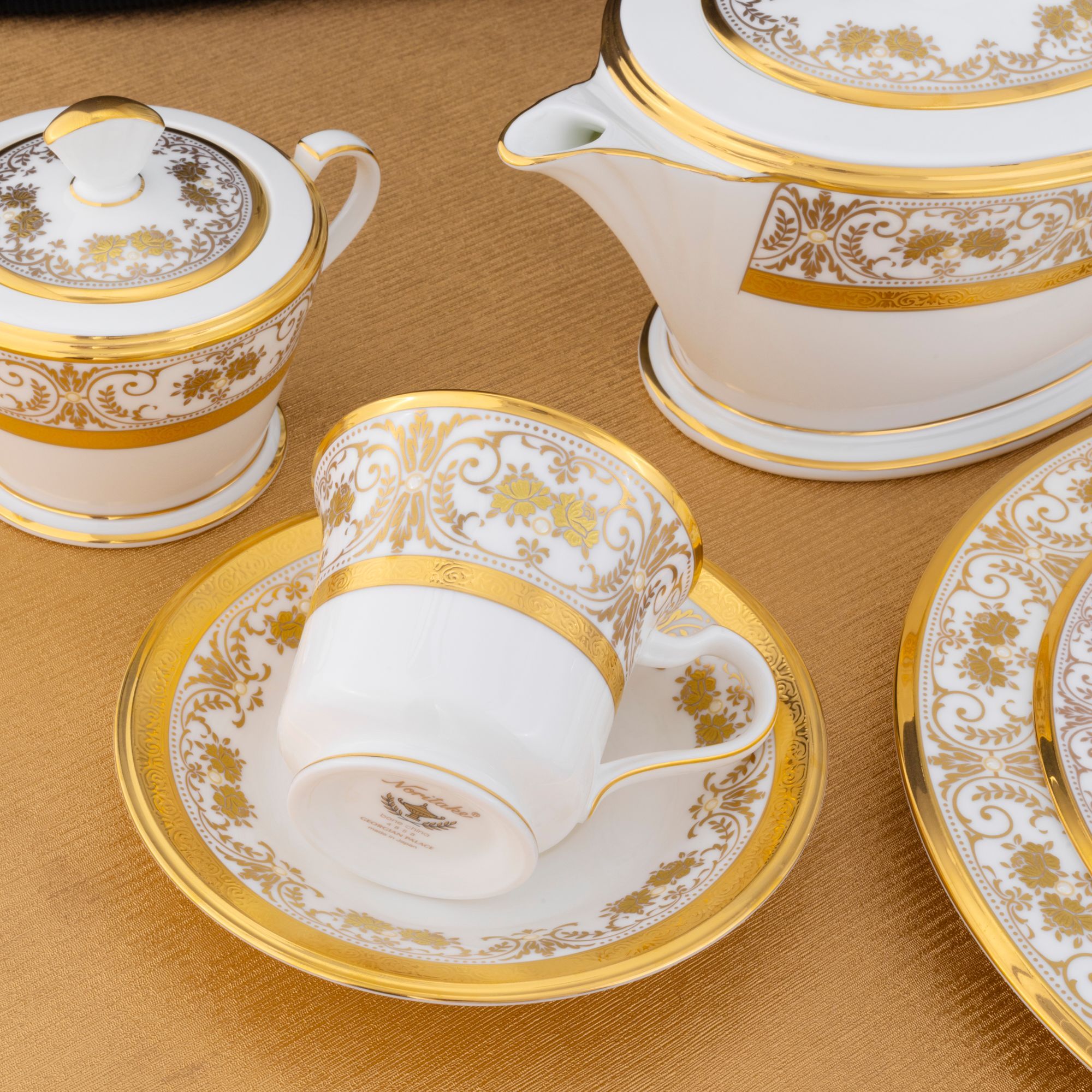 Bộ ấm chén uống trà (ấm 1.440ml, chén 220ml) 15 món sứ xương Nhật Bản | Noritake Georgian Palace 4858J - T017L