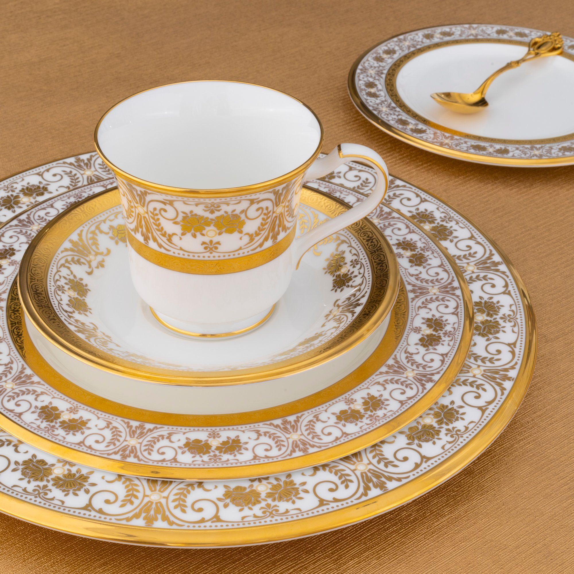 Bộ ấm chén uống trà (ấm 1.440ml, chén 220ml) 15 món sứ xương Nhật Bản | Noritake Georgian Palace 4858J - T017L