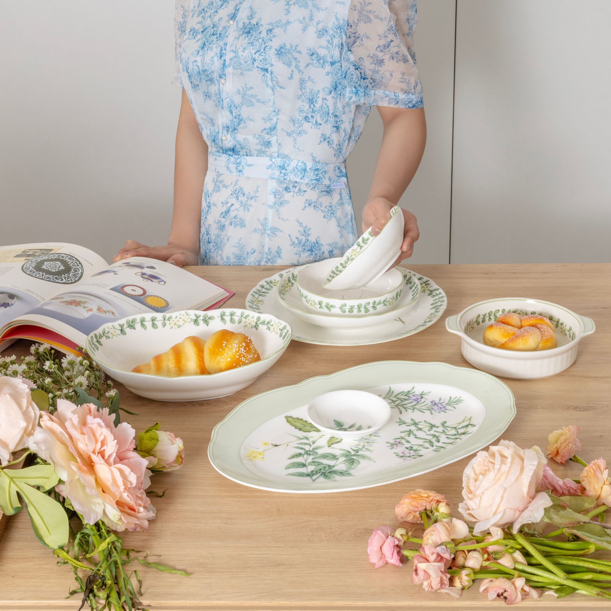 Bộ bát đĩa ăn châu Á đầy đủ 38 món (cho 6 người) sứ xương | Noritake English Herbs 4942L - D038AN