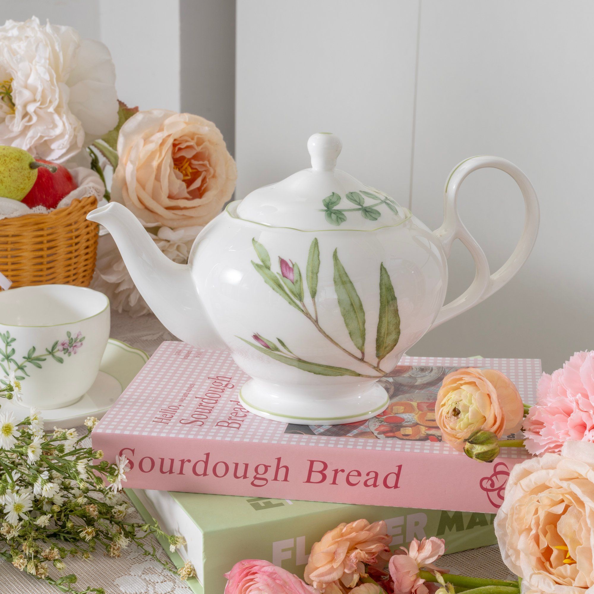 Bộ ấm chén uống trà (ấm 1.030ml, chén 250ml) 15 món sứ xương | Noritake English Herbs 4942L - T017A