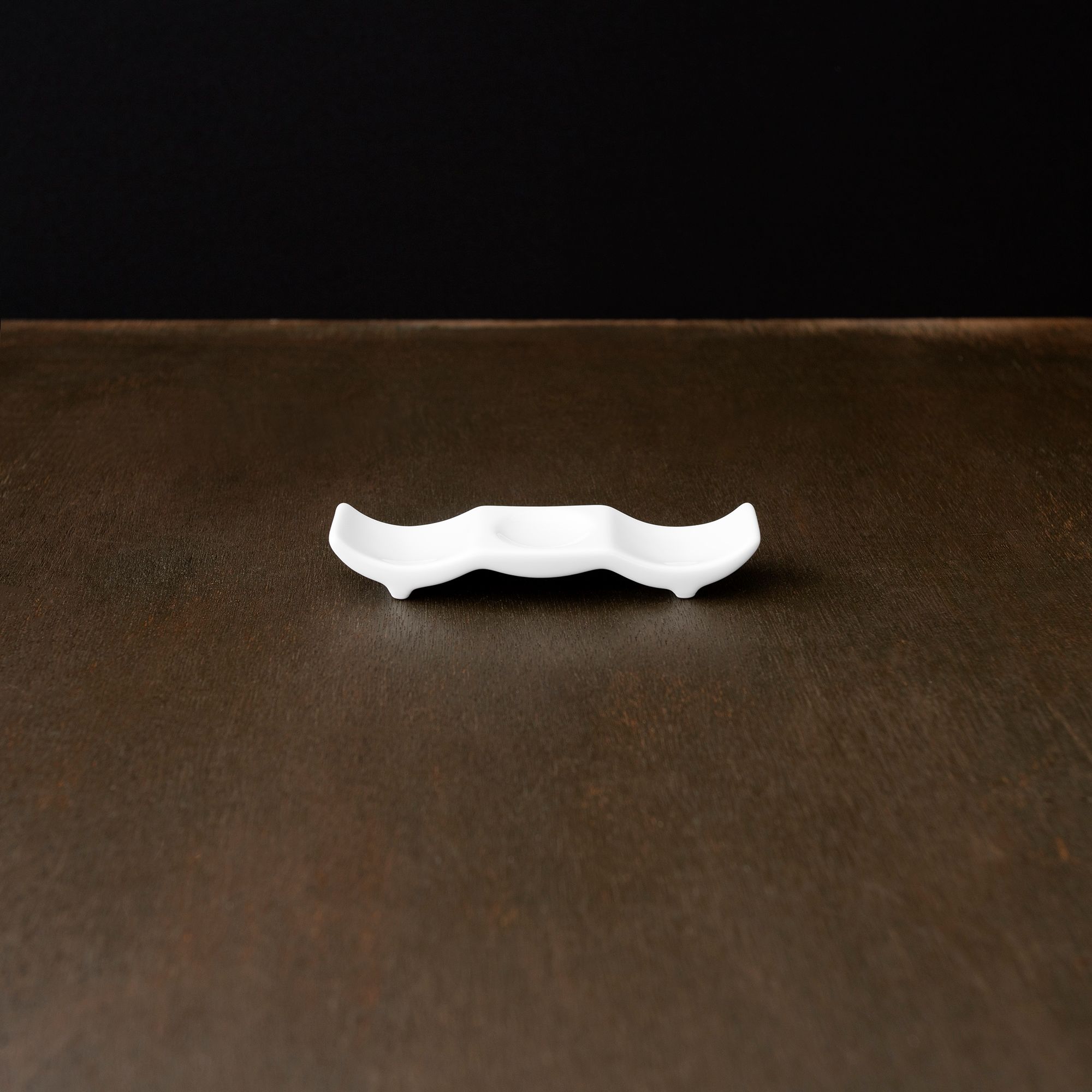 Dụng cụ gác đũa & thìa (gác đũa muỗng) dài 10,8cm sứ trắng | Noritake Art Stage 4257L - 91831