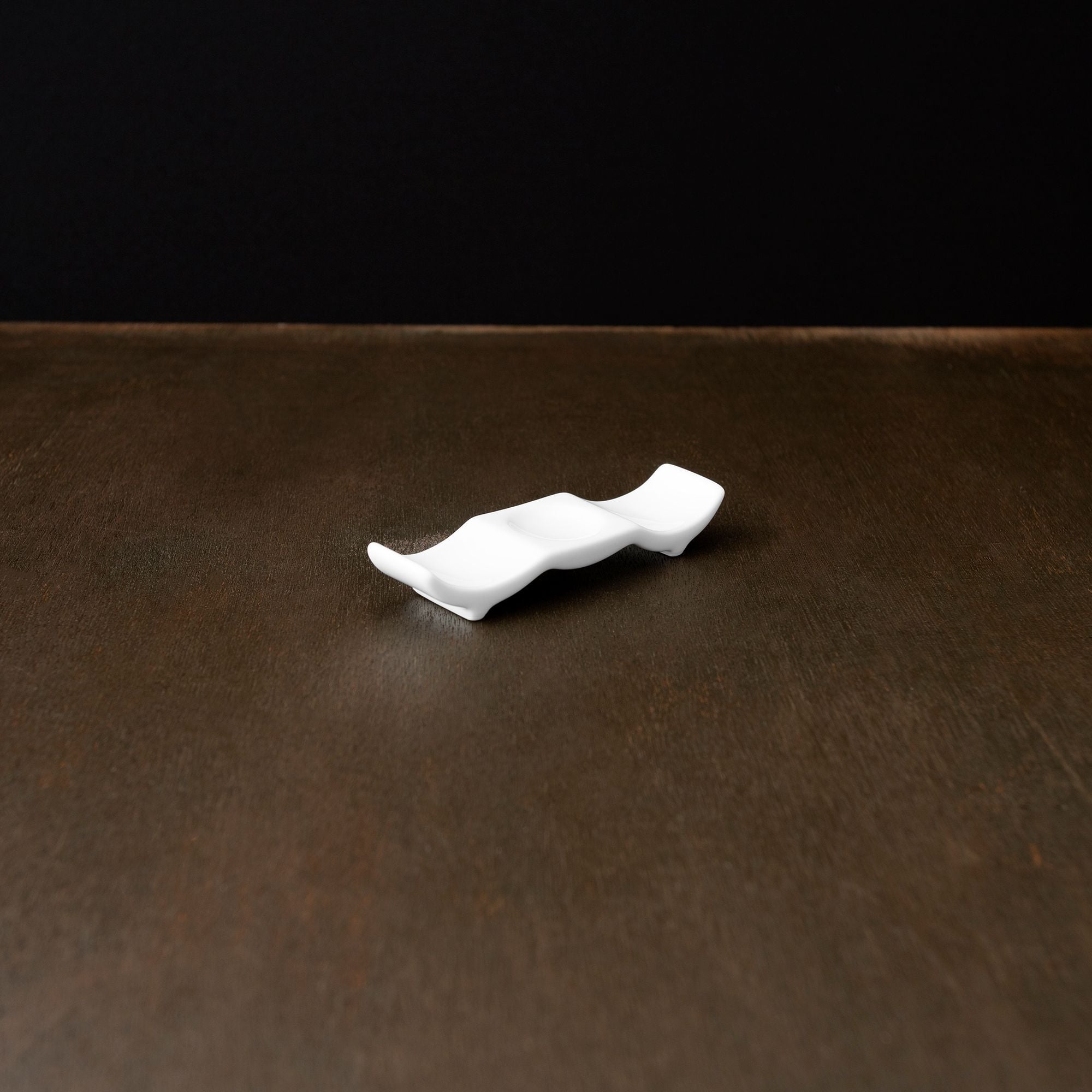 Dụng cụ gác đũa & thìa (gác đũa muỗng) dài 10,8cm sứ trắng | Noritake Art Stage 4257L - 91831