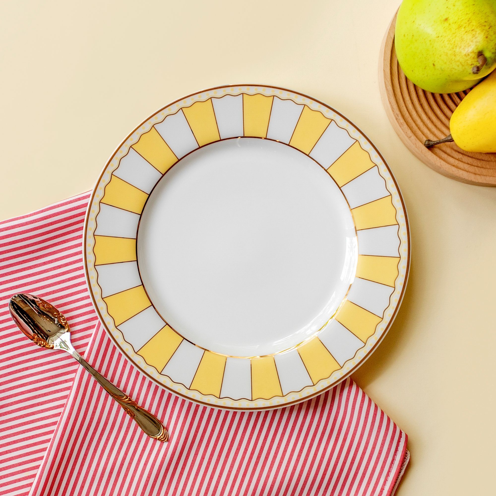 Bộ 02 đĩa tròn cỡ vừa 21cm (vàng pastel) sứ trắng | Noritake CRNIVL Yellow M-250L - Q002M