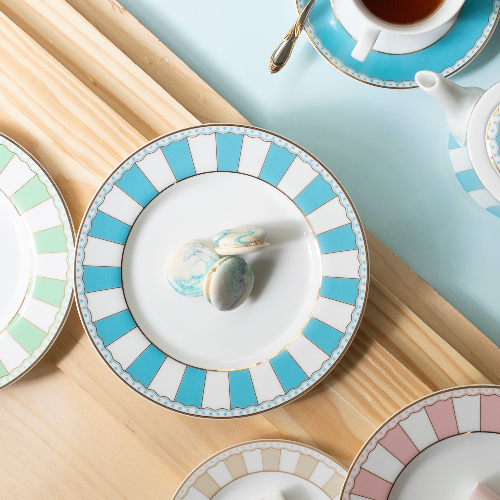 Bộ 02 đĩa tròn cỡ vừa 21cm (xanh dương pastel) sứ trắng | Noritake CRNIVL Light Blue M-253L - Q002M