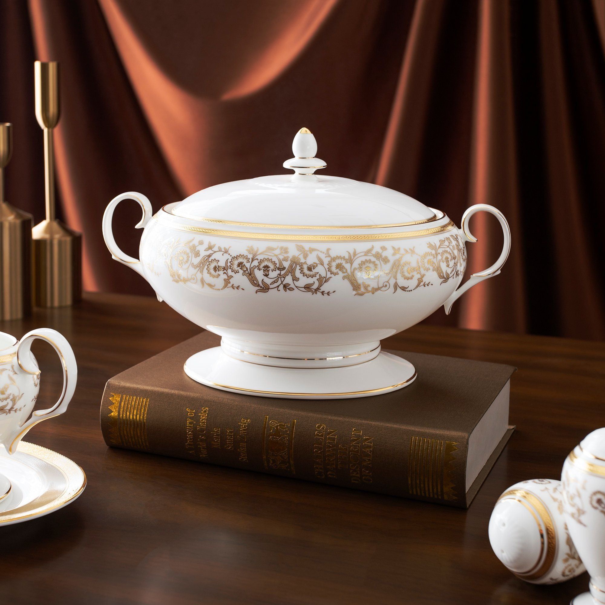 Bộ đĩa ăn kiểu Âu 22 món (cho 6 người) sứ xương | Noritake Summit Gold 4912L - D024AN