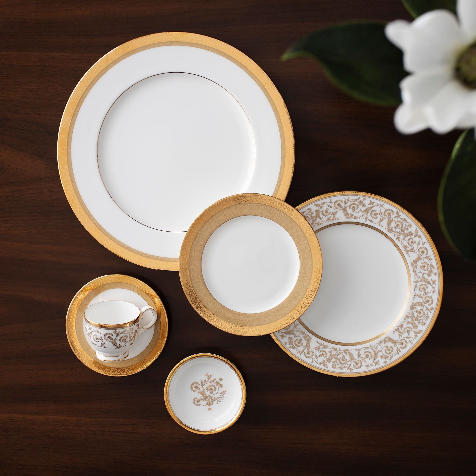 Bộ đĩa ăn kiểu Âu 22 món (cho 6 người) sứ xương | Noritake Summit Gold 4912L - D024AN