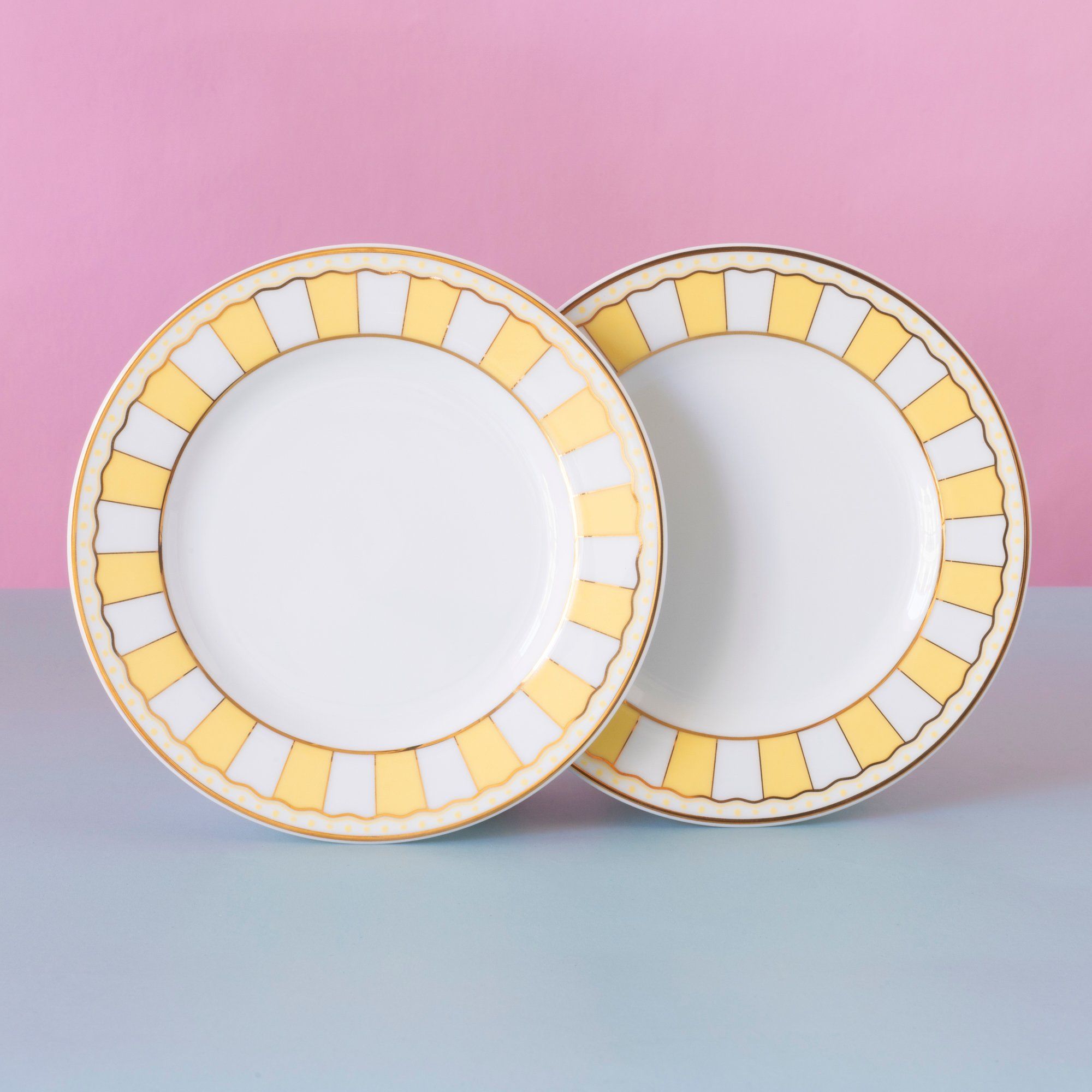 Bộ 02 đĩa tròn cỡ nhỏ 16,3cm (vàng pastel) sứ trắng | Noritake CRNIVL Yellow M-250L - Q002N